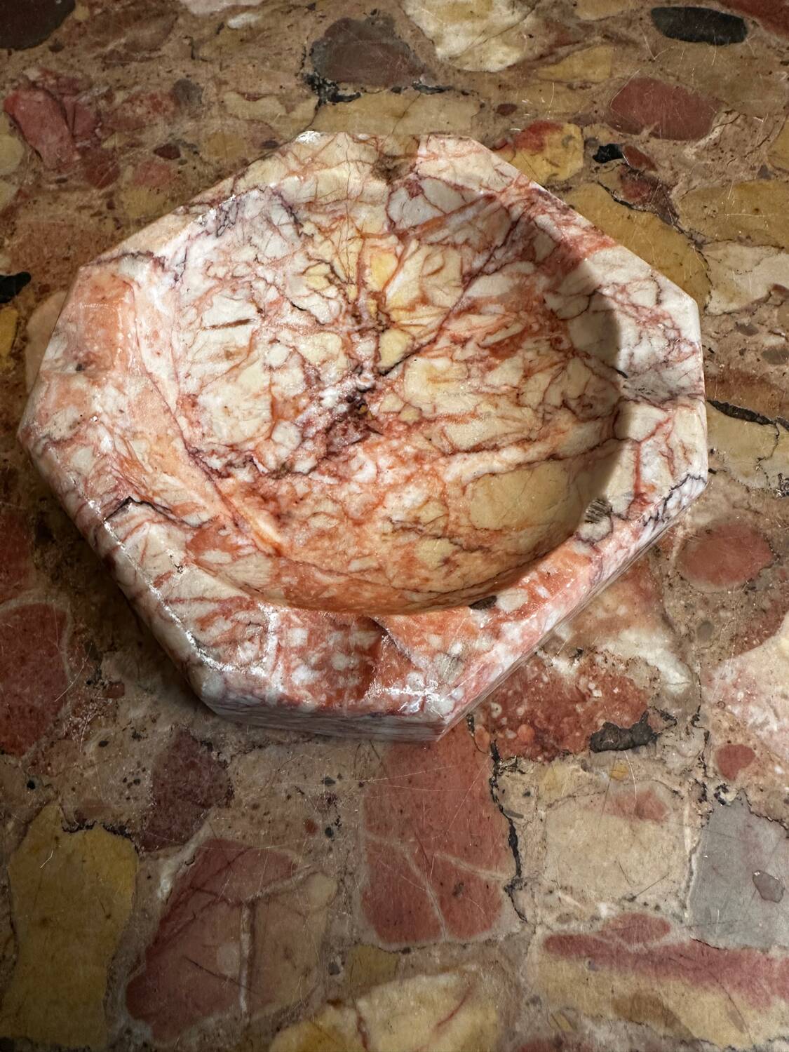 Art Deco ashtray/trinket dish in reddish marble veins