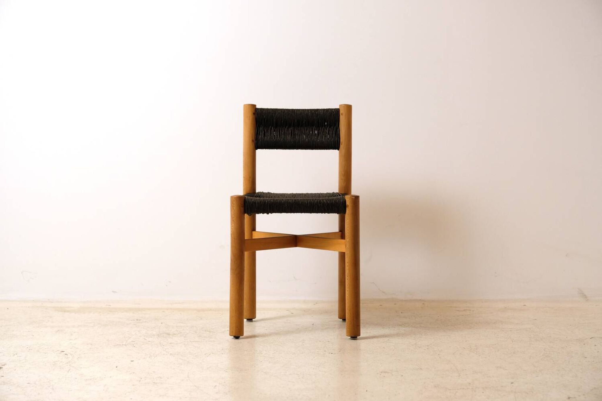 Chaise C. Perriand première version du modèle Meribel