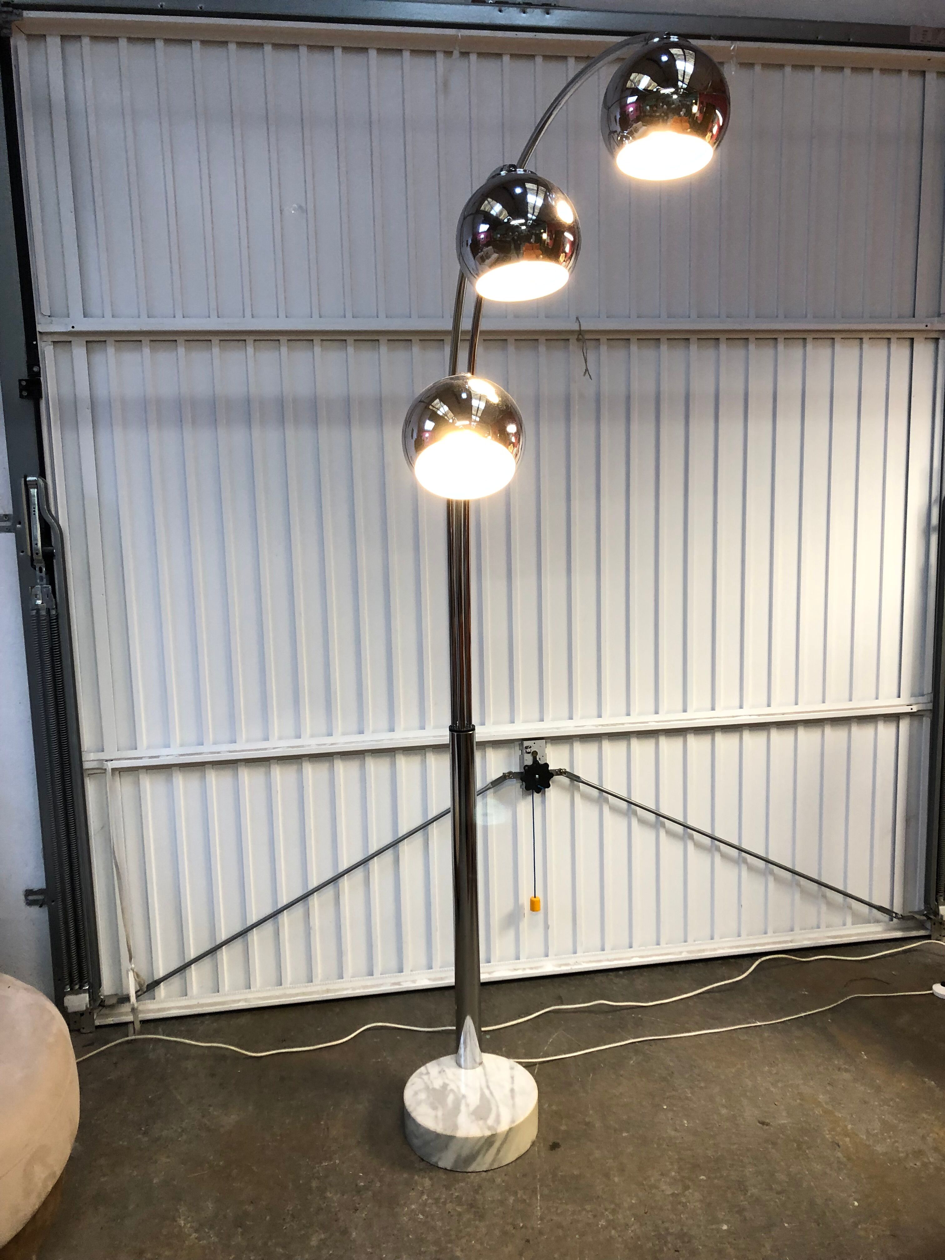 floor lamp lily of the valley design goffredo reggiani 1970