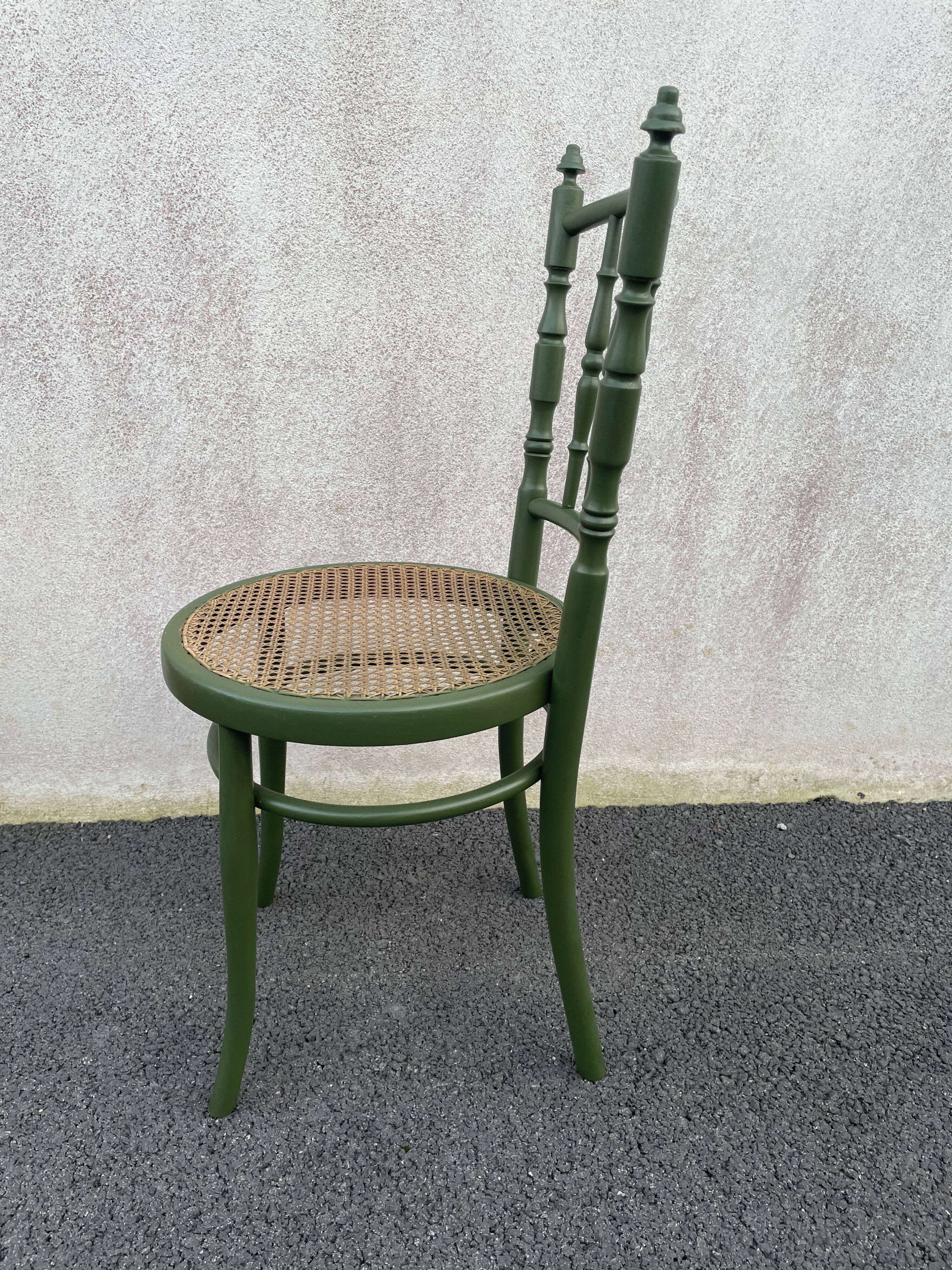 Mundus label canned chair