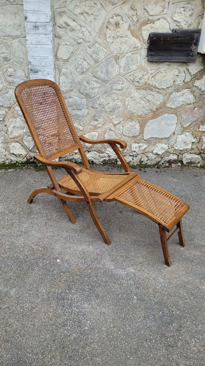 Lounge chair