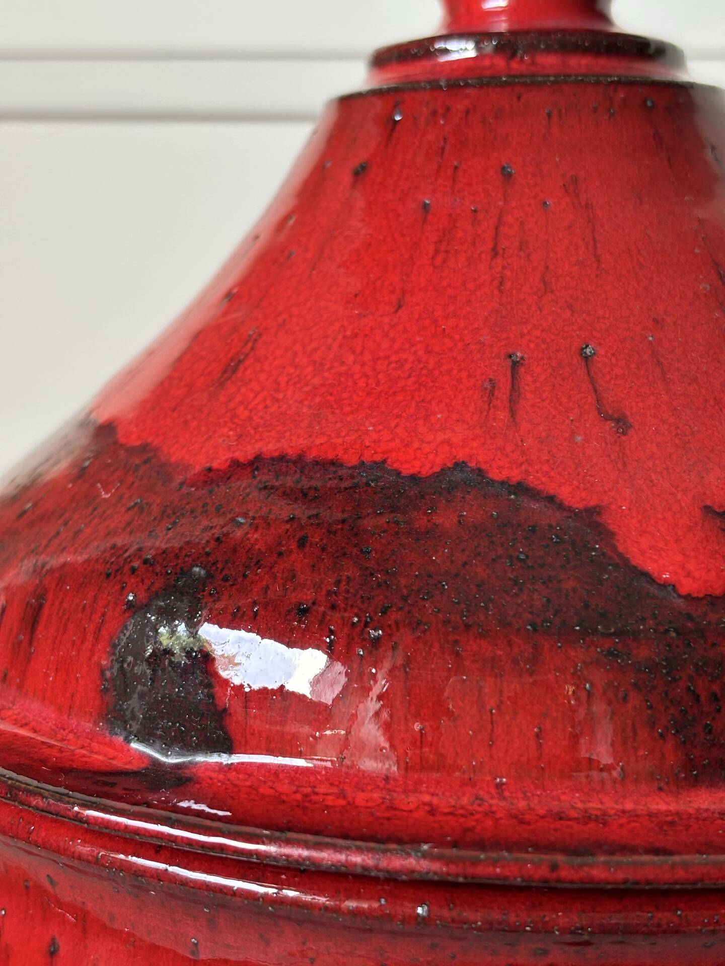 Enamelled covered pot