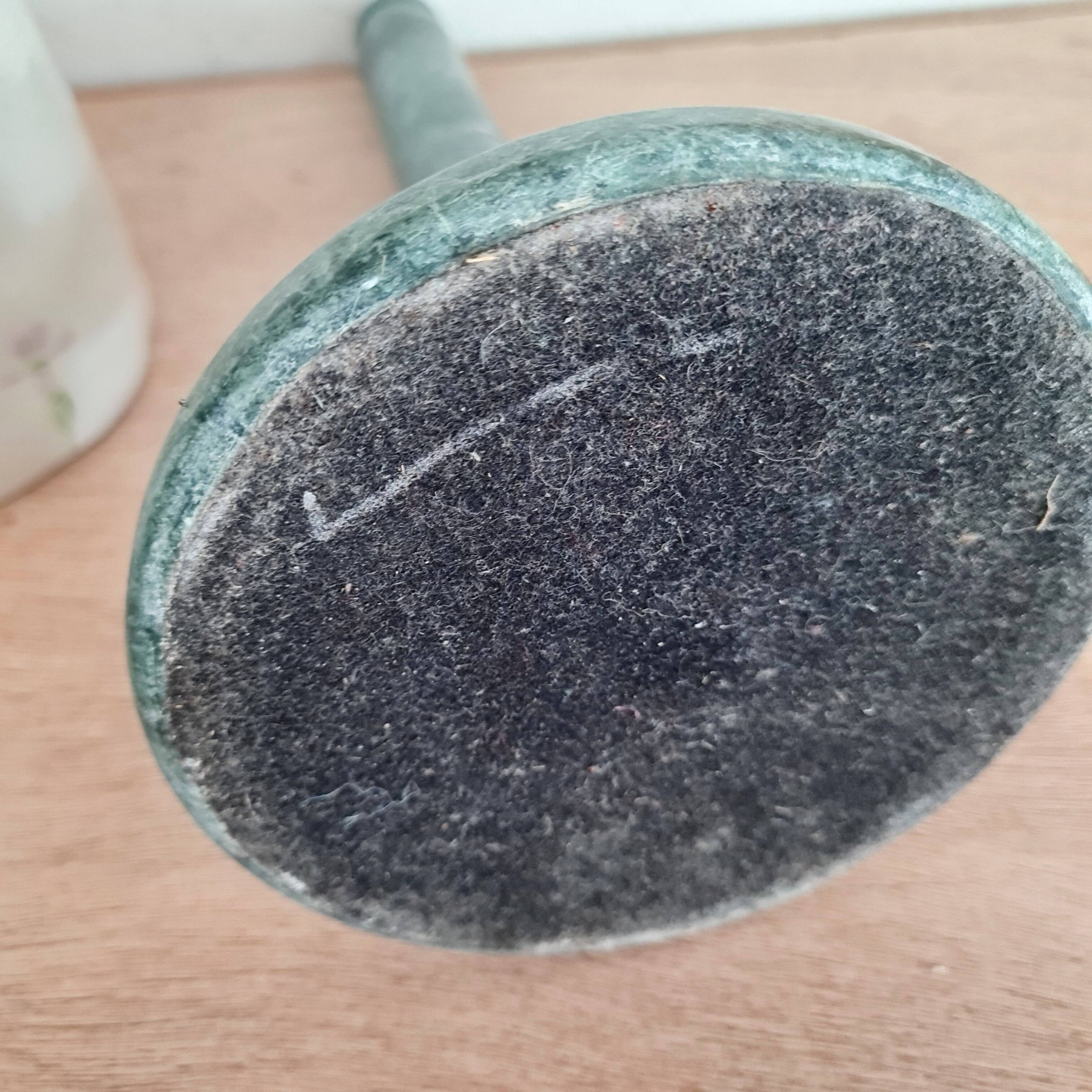 Paper towel roll - green marble base for paper