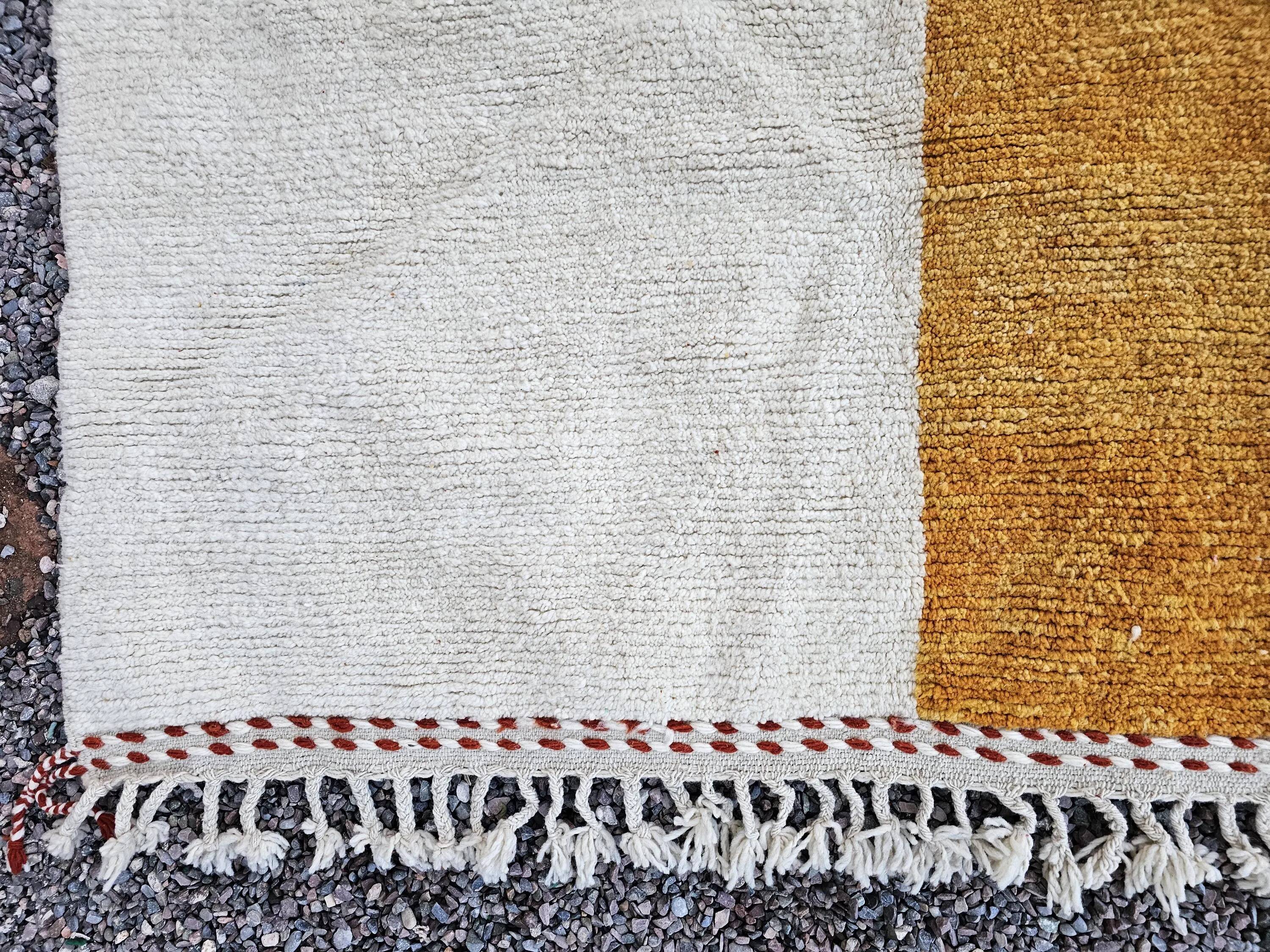 Authentic Berber rug in pure wool 2.5x1.5 m