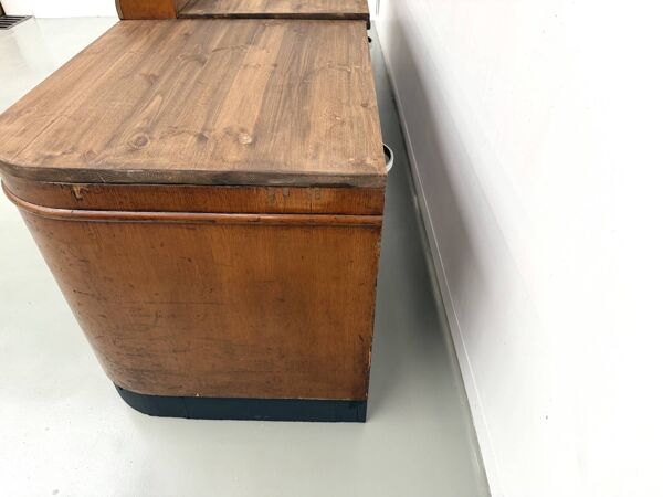 Comptoir de commerce ancien