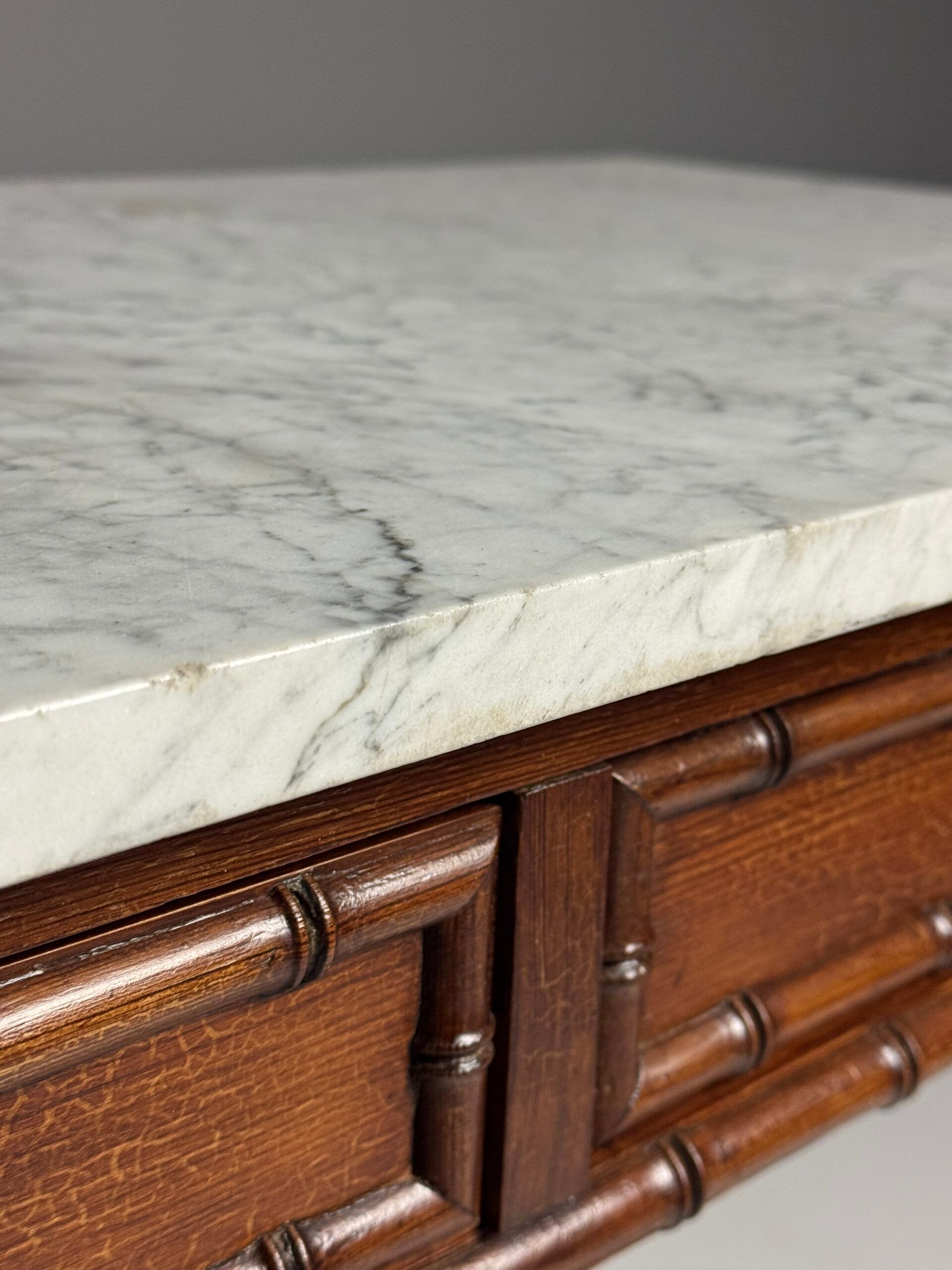 Table d'appoint en faux bambou vers 1900