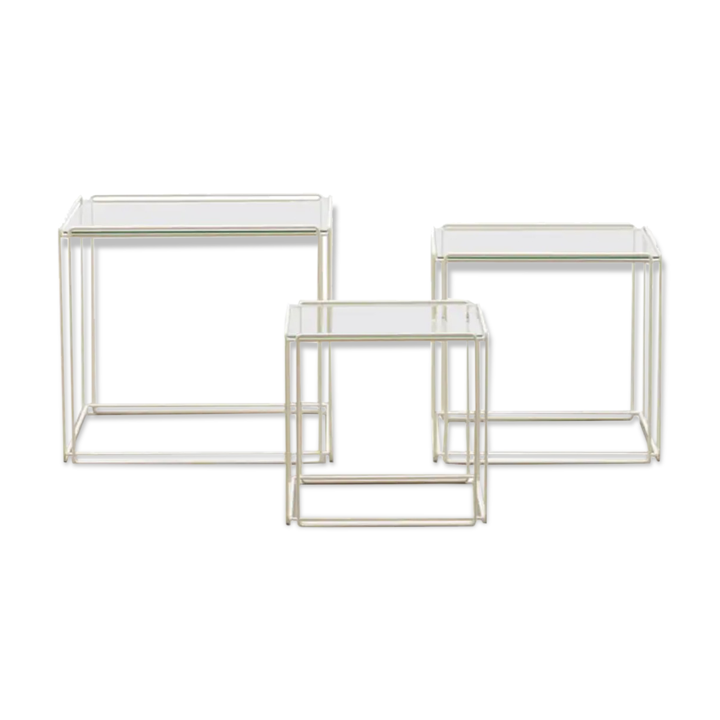 Tables gigognes design Max Sauze éditées par Iscocèle