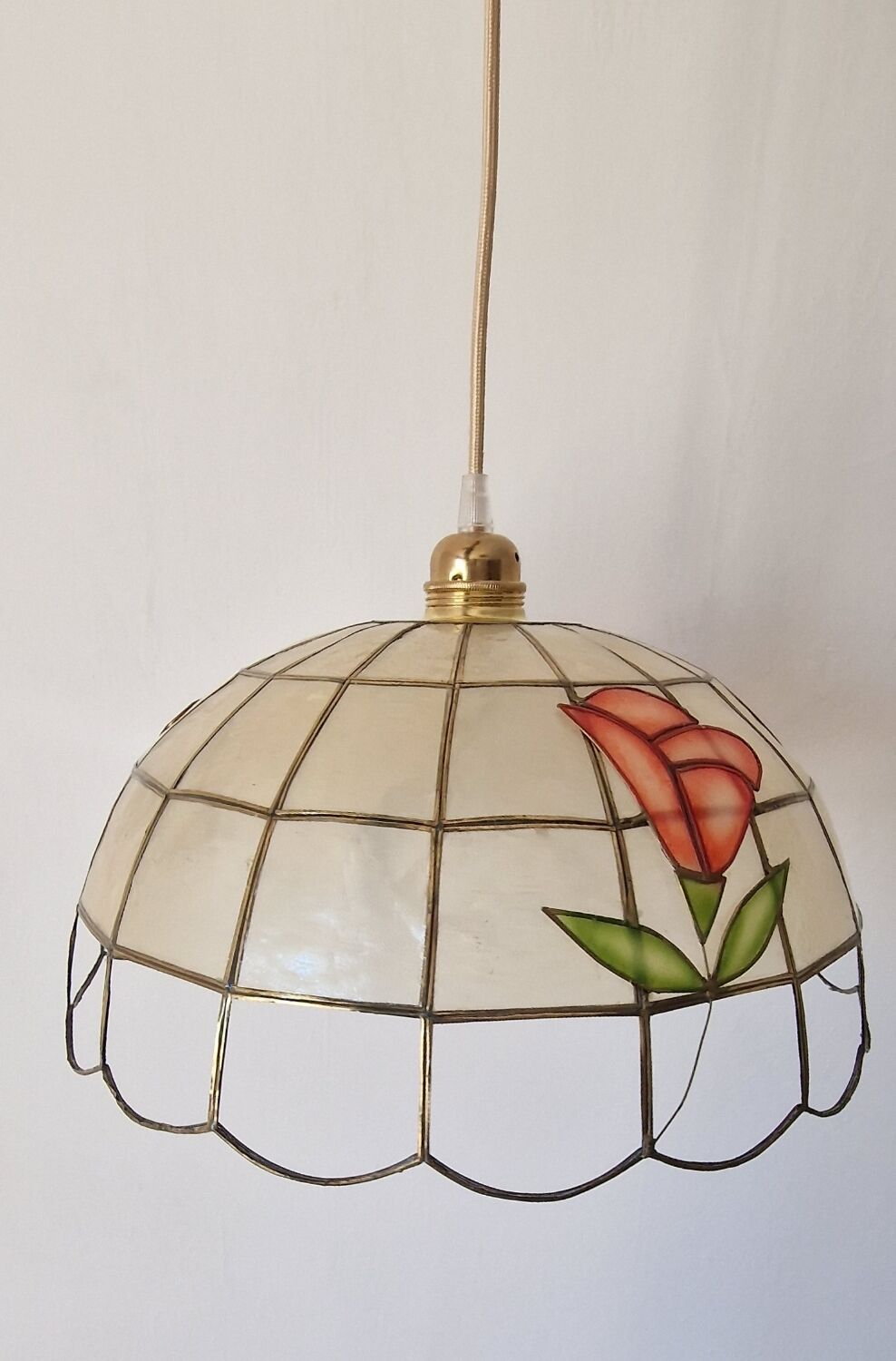 Openwork mother-of-pearl