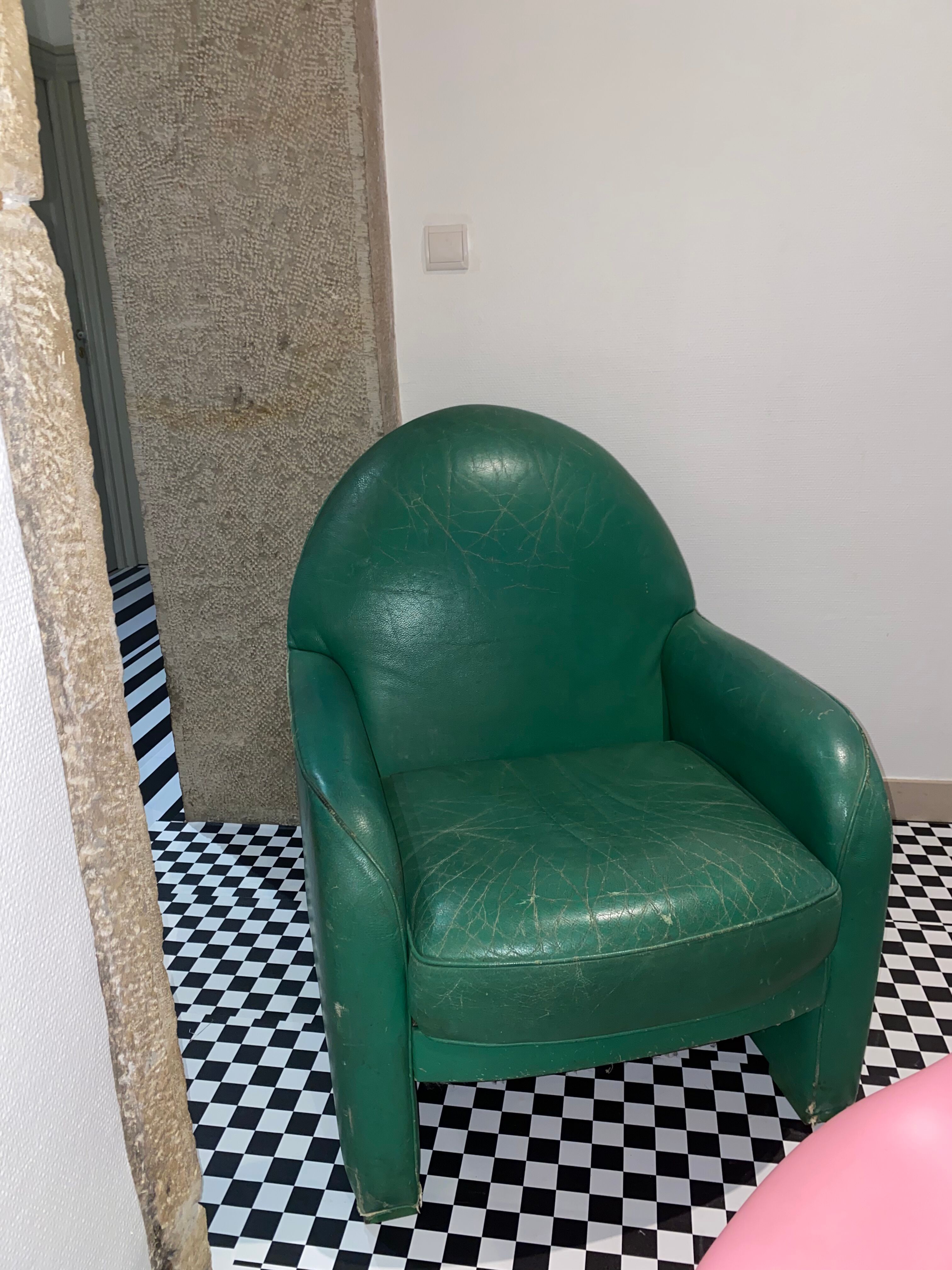 Green club armchair ultra design in contemporary vintage leather