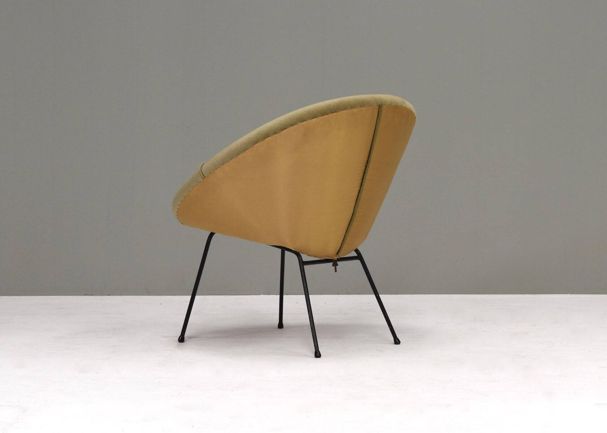Fauteuil en velours en forme de cercle, années 1950