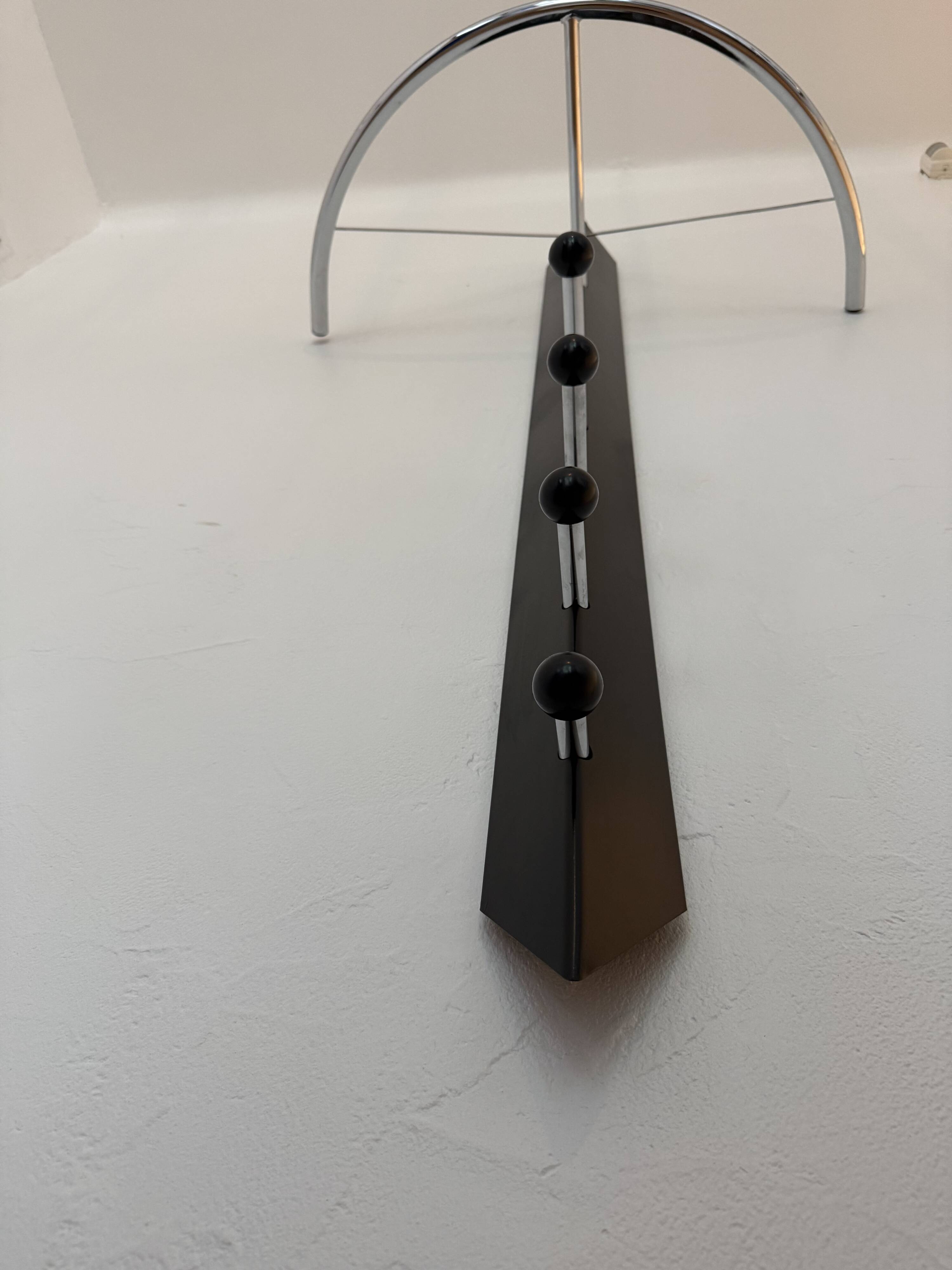 Coat rack 80s minimal design Starck Memphis