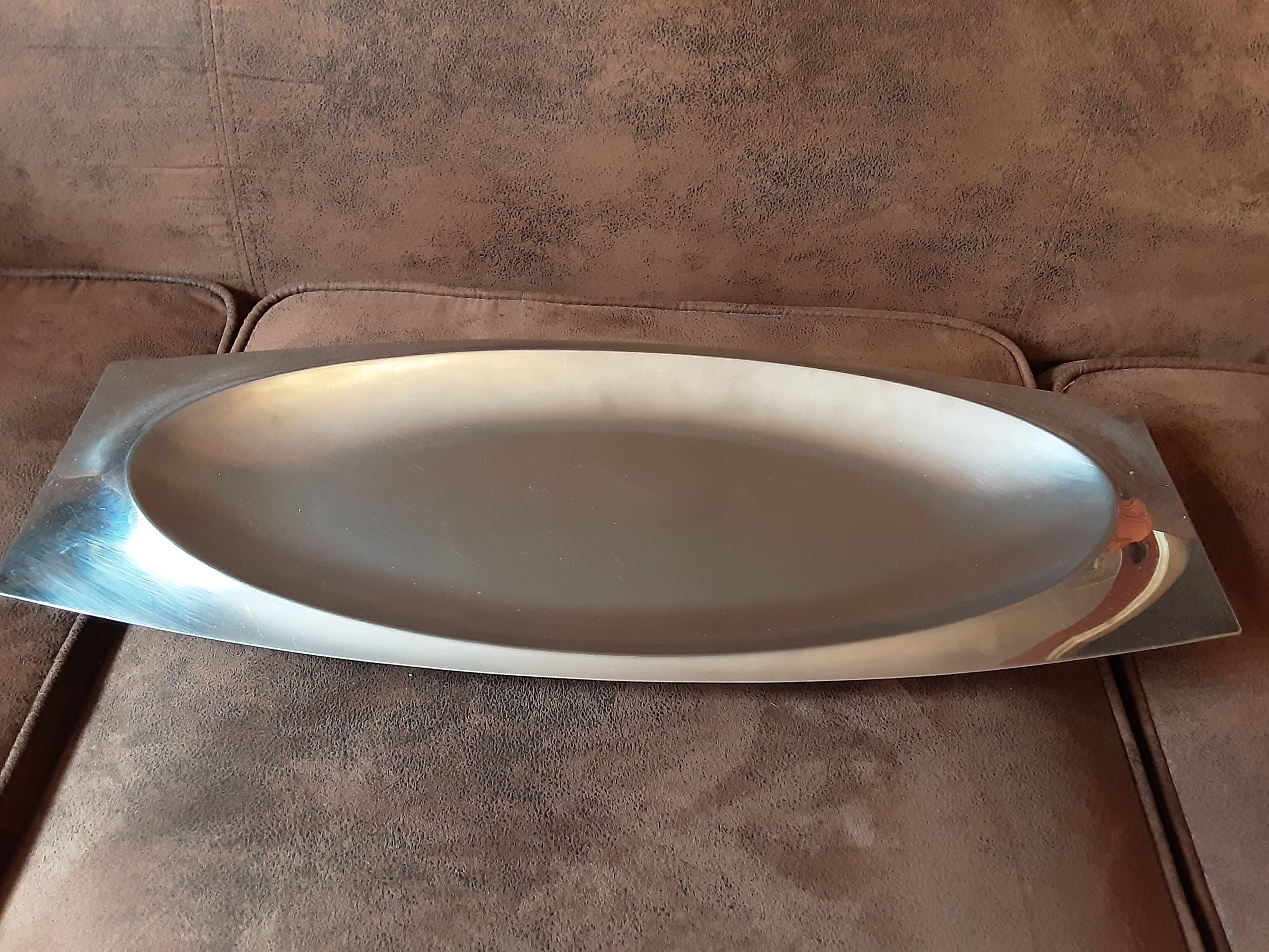 Modern metal dish