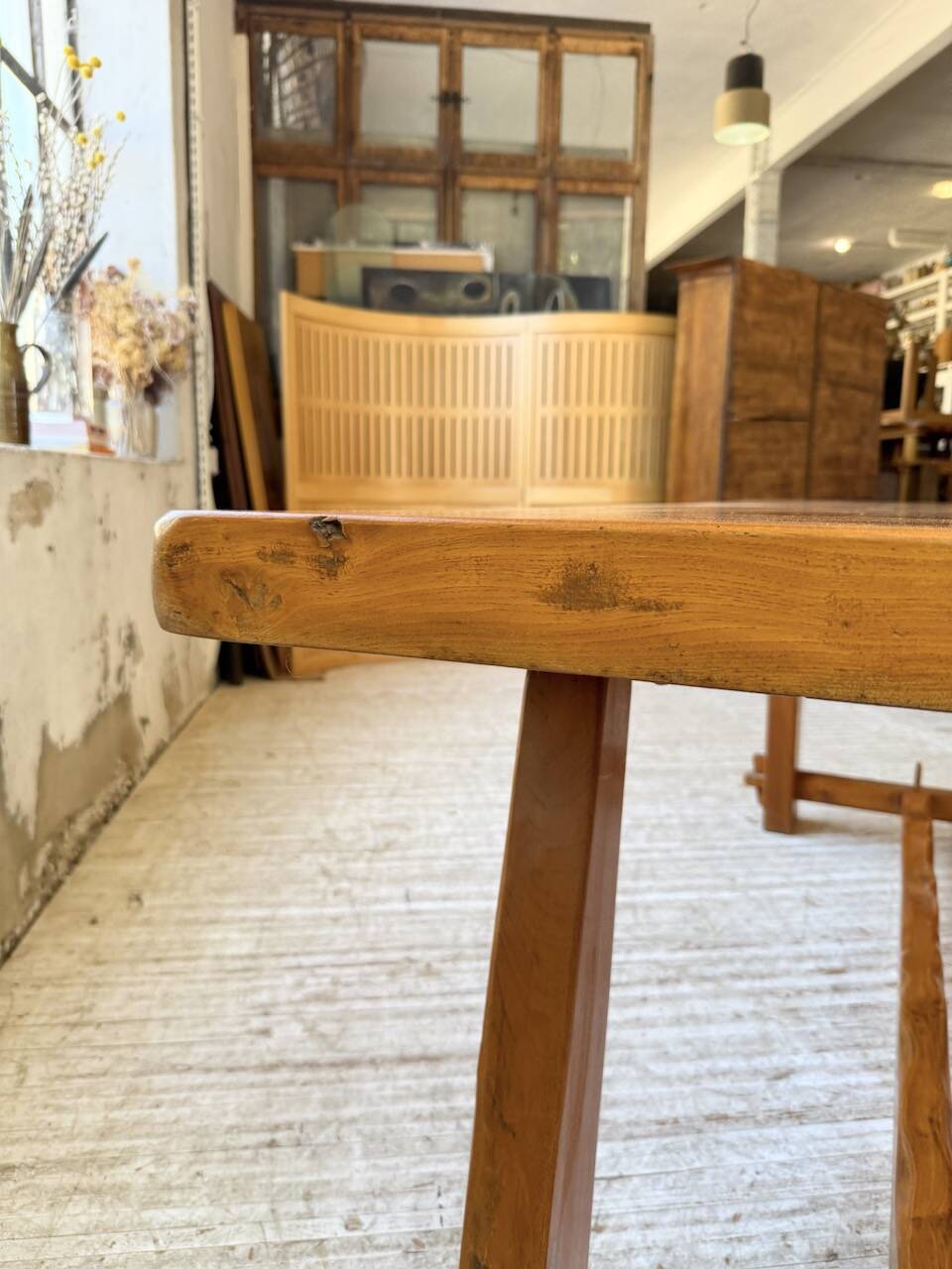 Aranjou farmhouse table in blond elm, 1950s