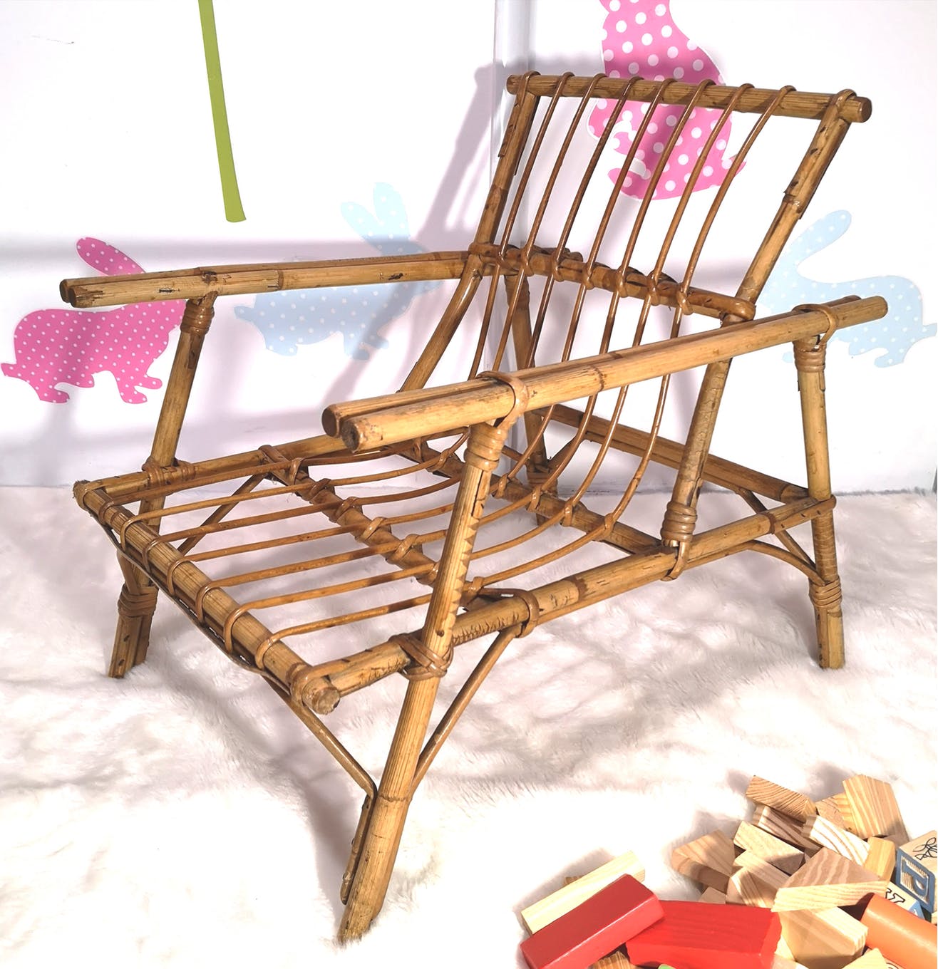 Wicker child chair