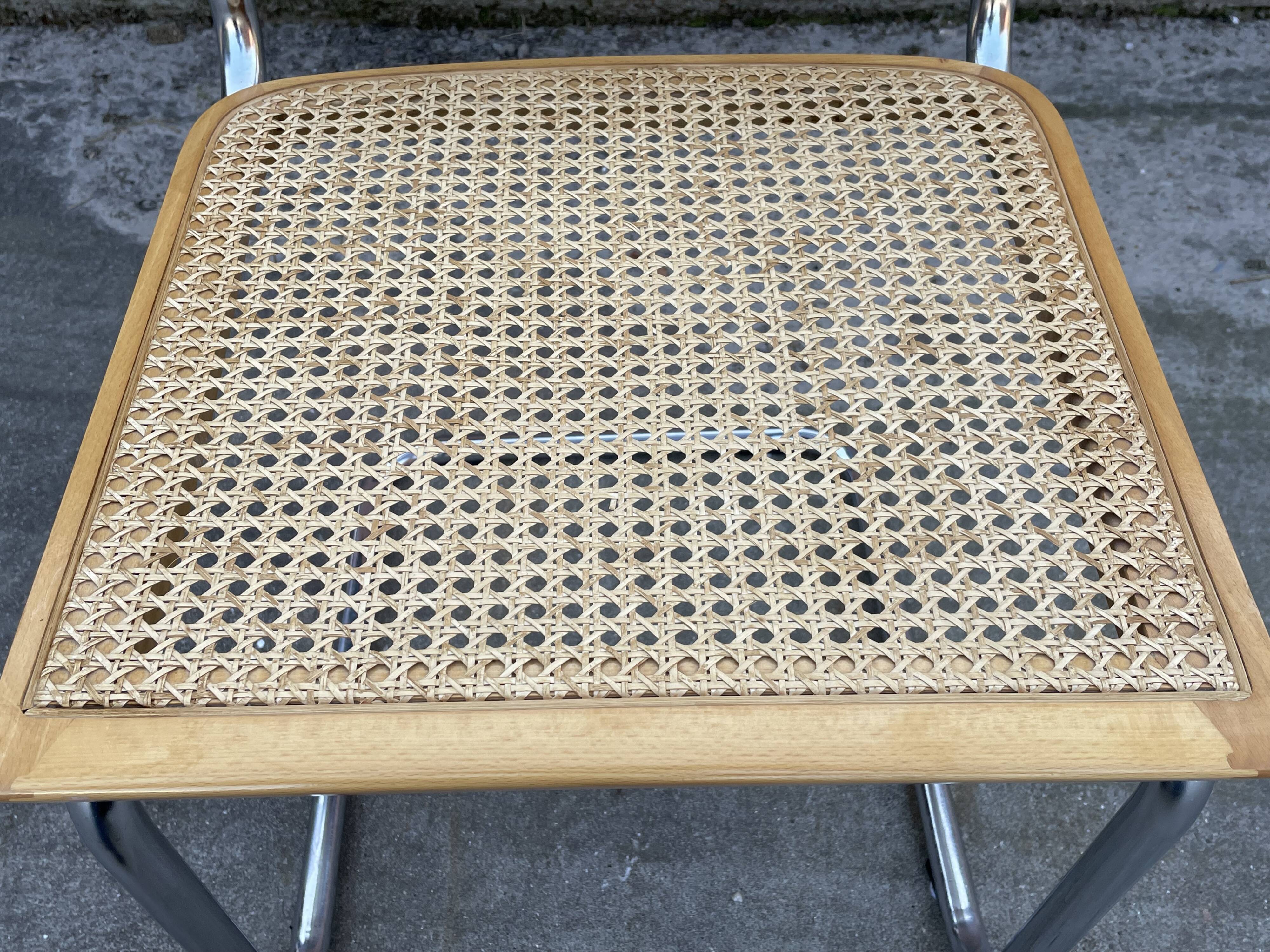 Lot de  4 chaises modèle Cesca B32