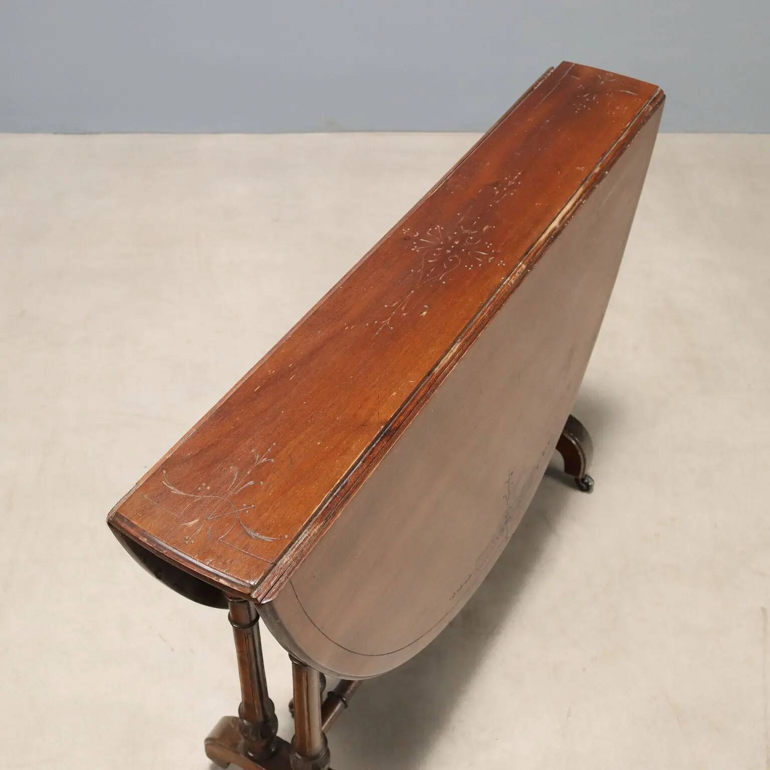 Antique mahogany side table, United Kingdom, 19th century