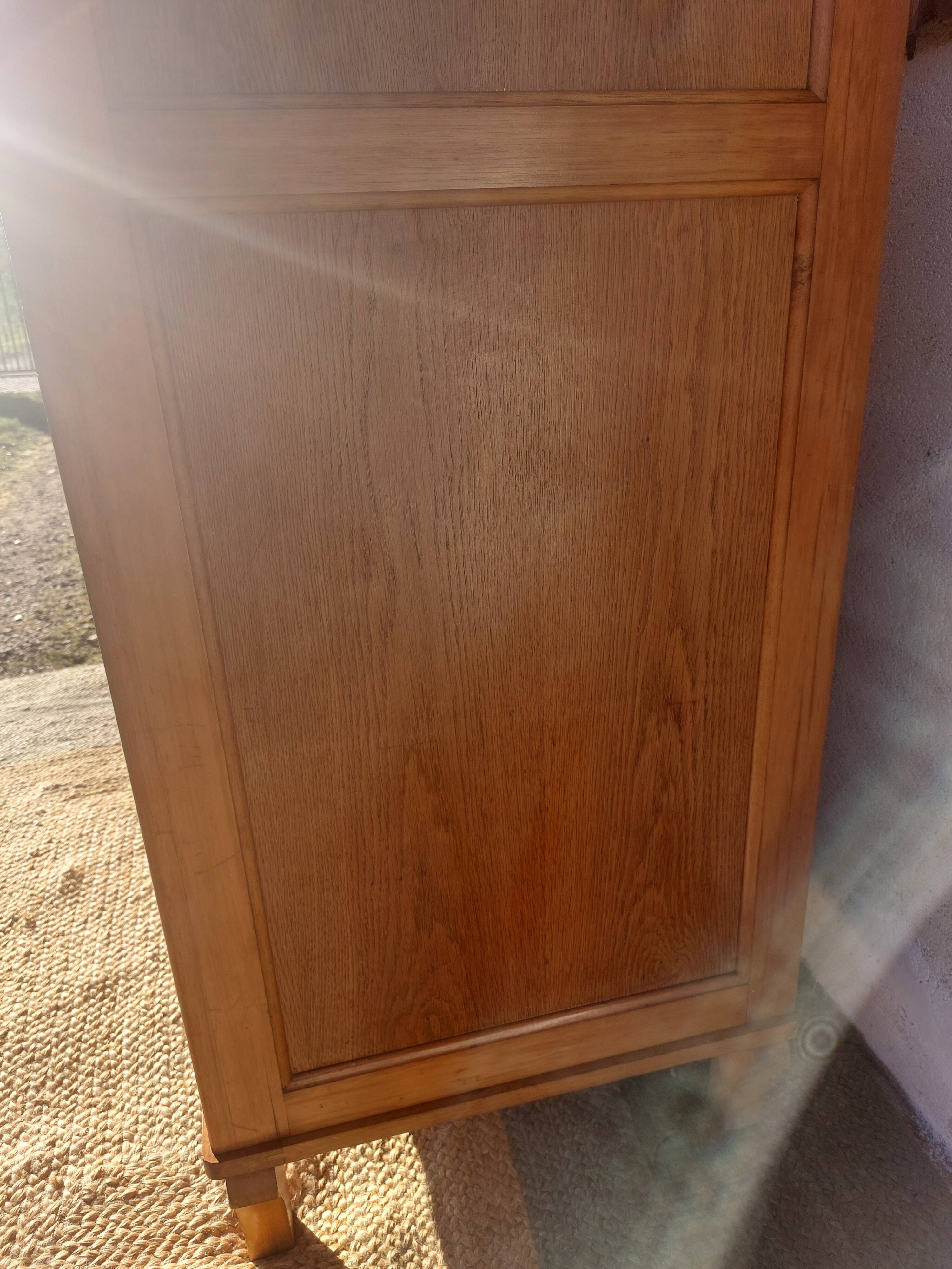 wardrobe, sliding doors