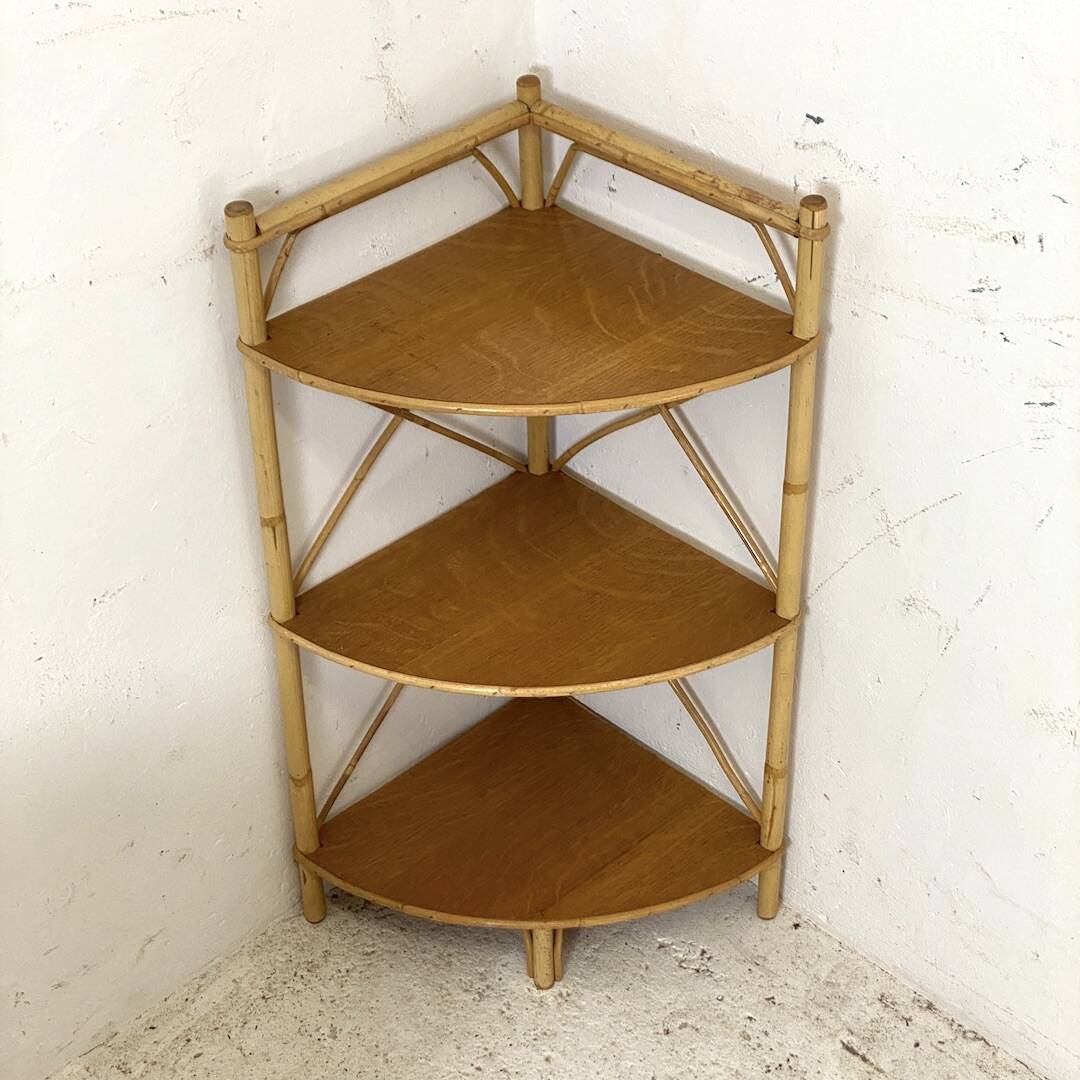 Etagère d'angle en rotin vintage 1960