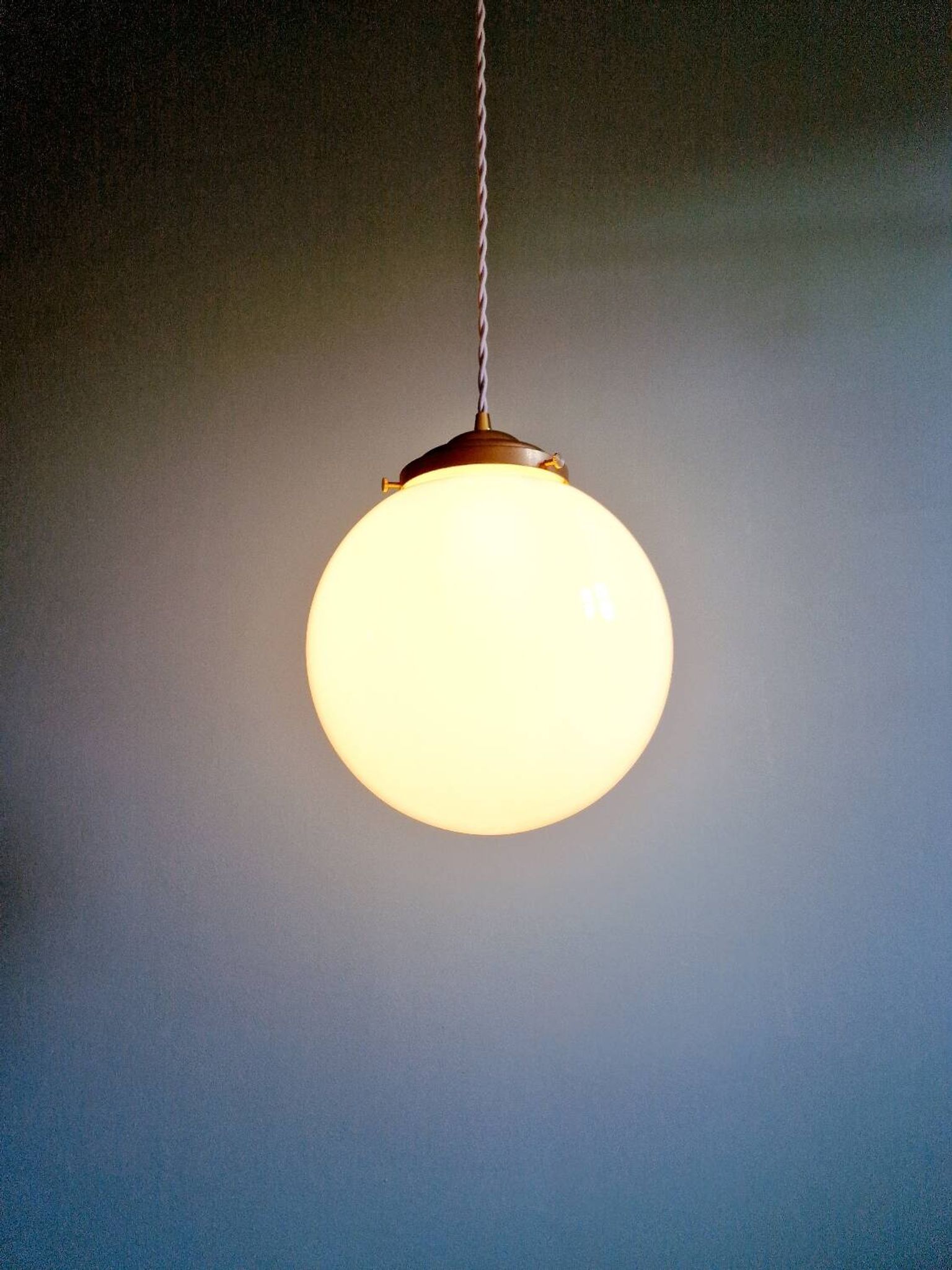 Art Deco suspension in white opaline, 1920s-30s
