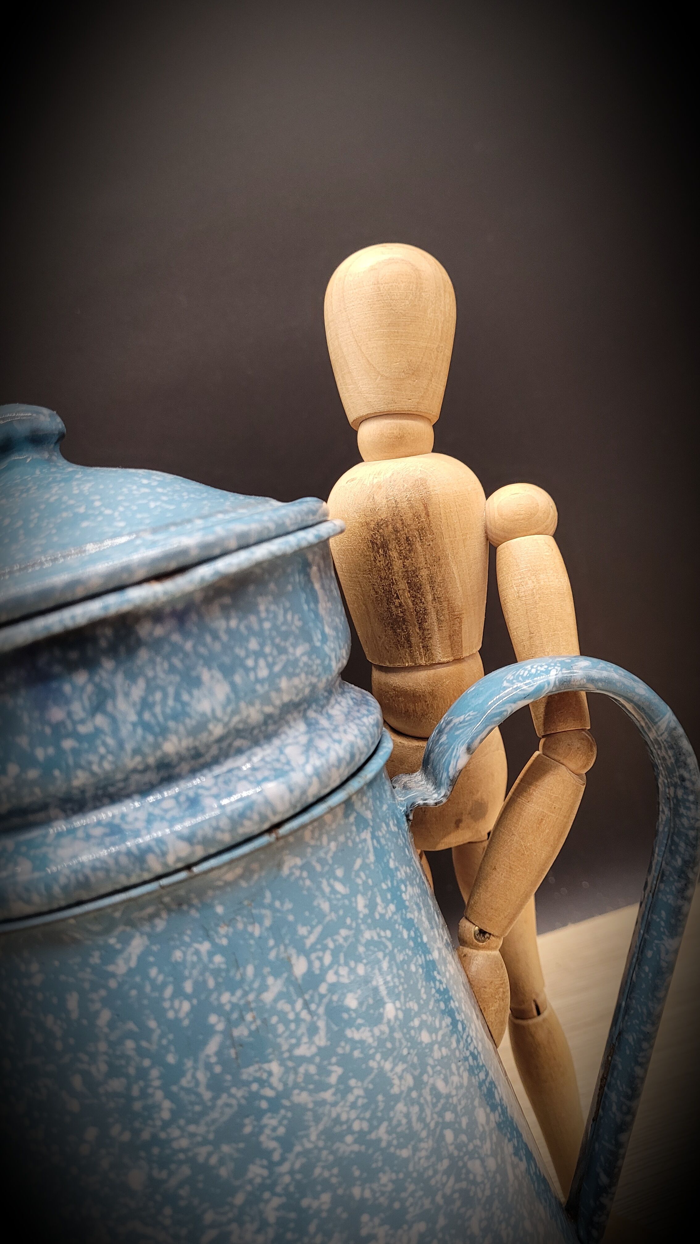 Enamelled marble blue coffee maker