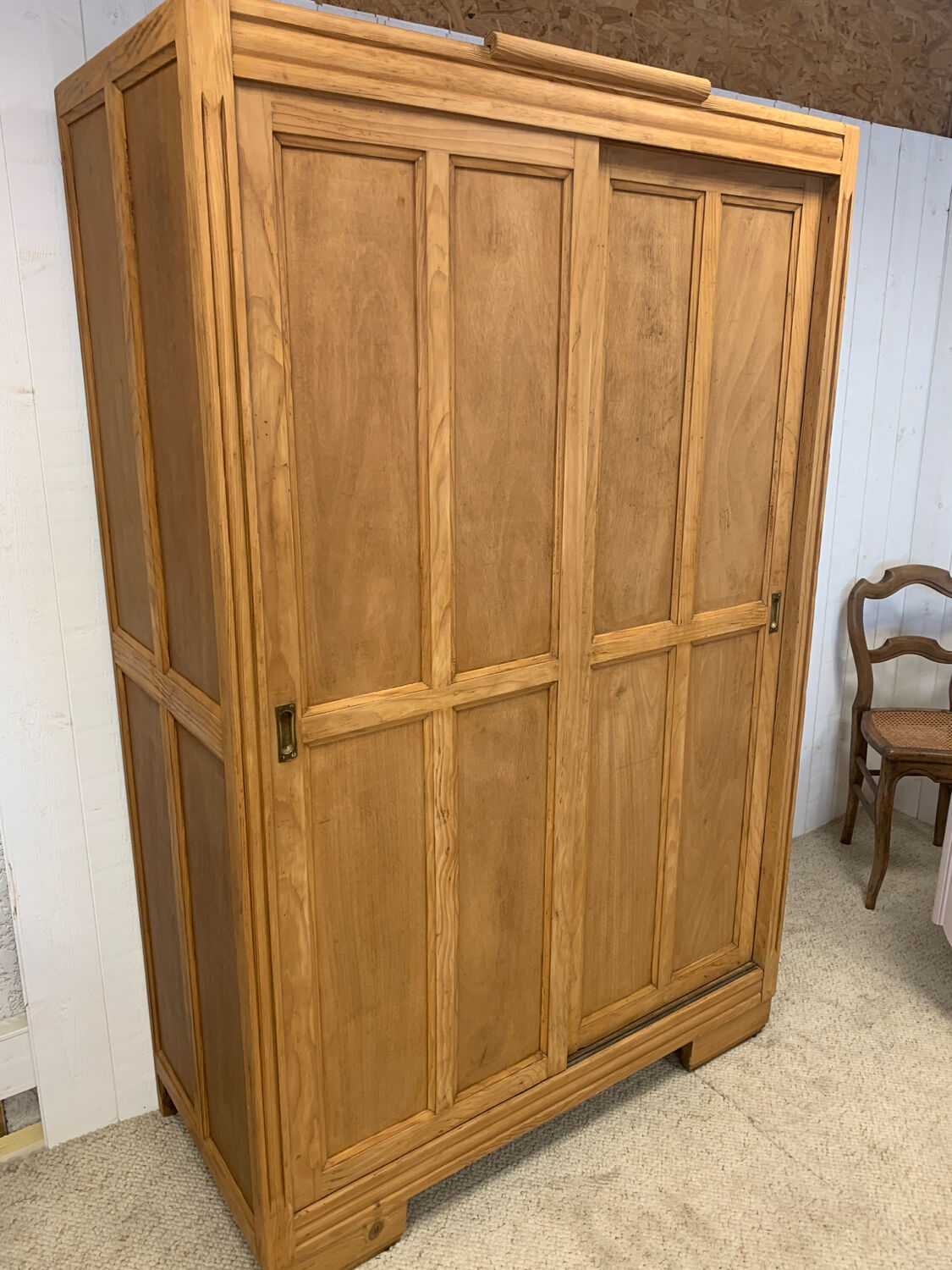 Armoire parisienne portes coulissantes