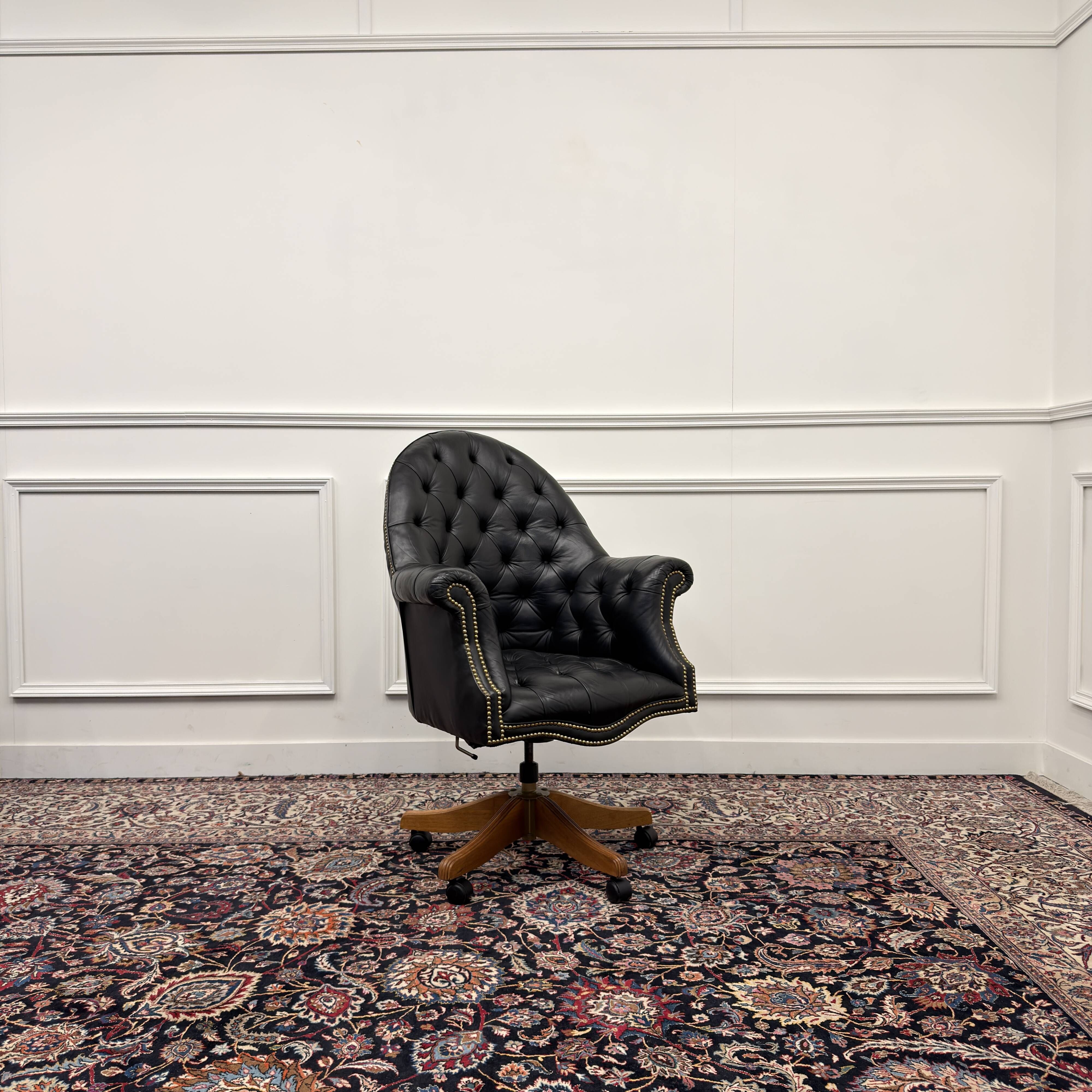 Classic English Chesterfield Desk Chair Black