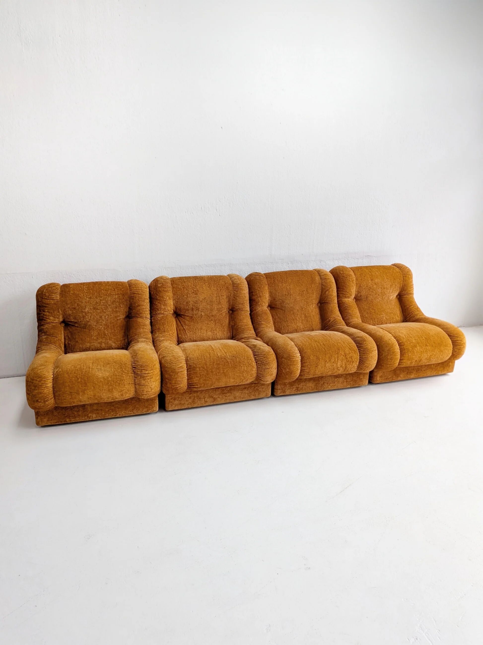 Set of 4 Modular Italian Lounge Chairs 1970s