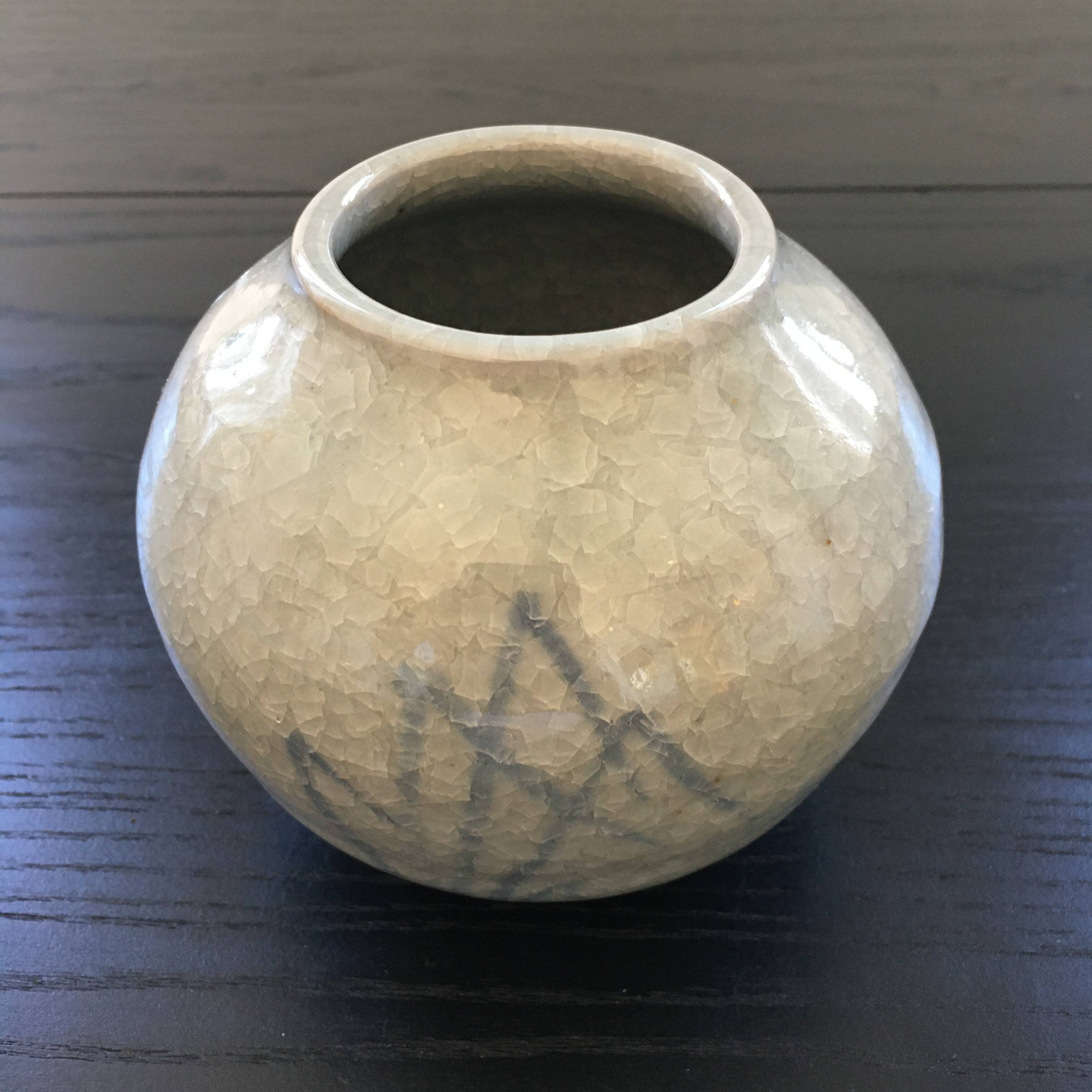 Vase boule céladon craquelé