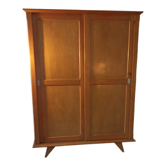 Armoire parisienne