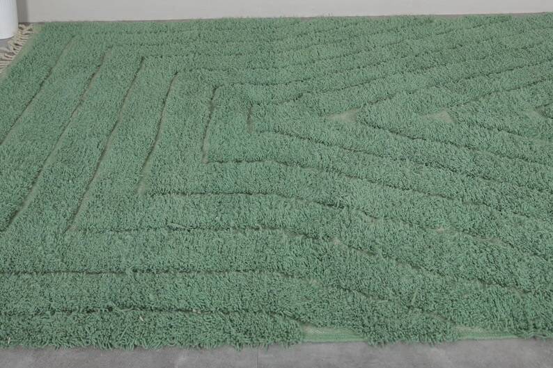 Traditional handwoven Berber rug in green, size 1.5/3.5 m.