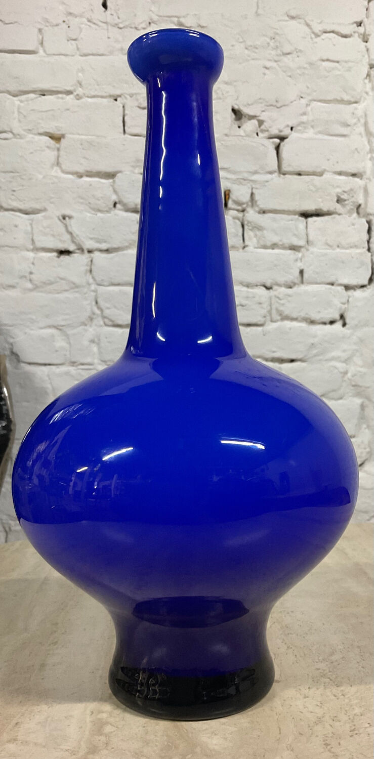Vintage two-tone glass paste vase
