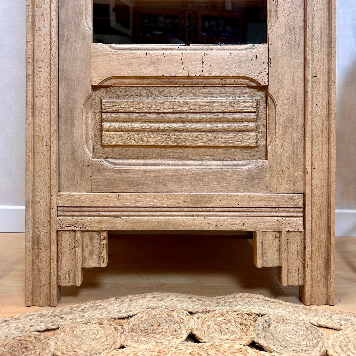 Glazed cupboard