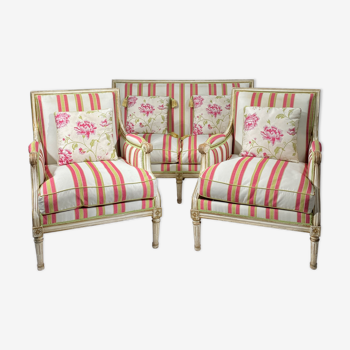 Salon style Louis XVI composé de deux fauteuils et un canapé époque 19ème