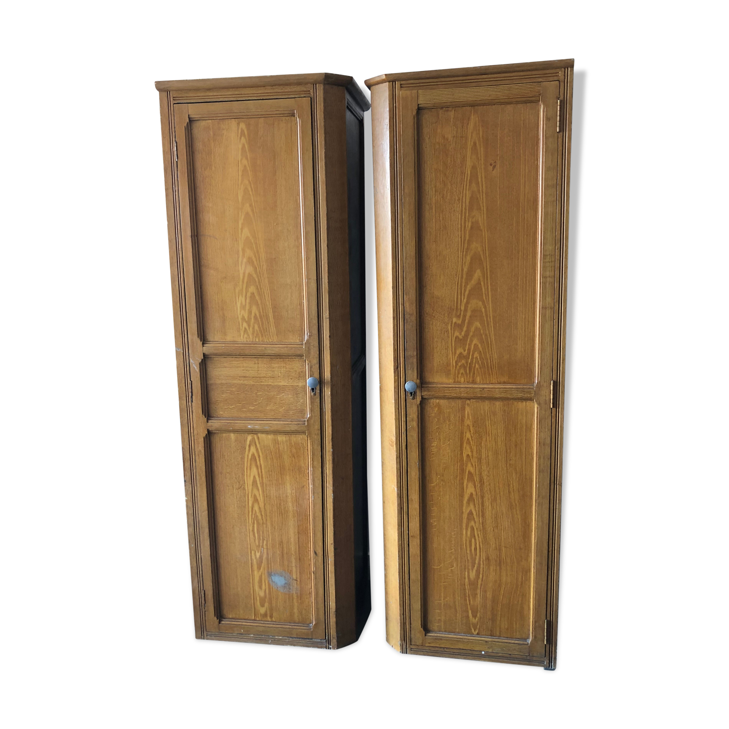 1950s boarding-angle closets