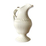 Pitcher Gien in white earthenware