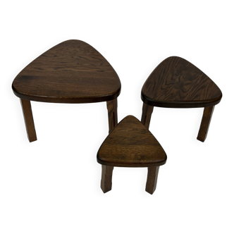 Lot de 3 tables d'appoint ou gigognes ovales brutalistes en chêne au design minimaliste des années 1970