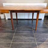 Table ronde extensible scandinave en teck, années 1960