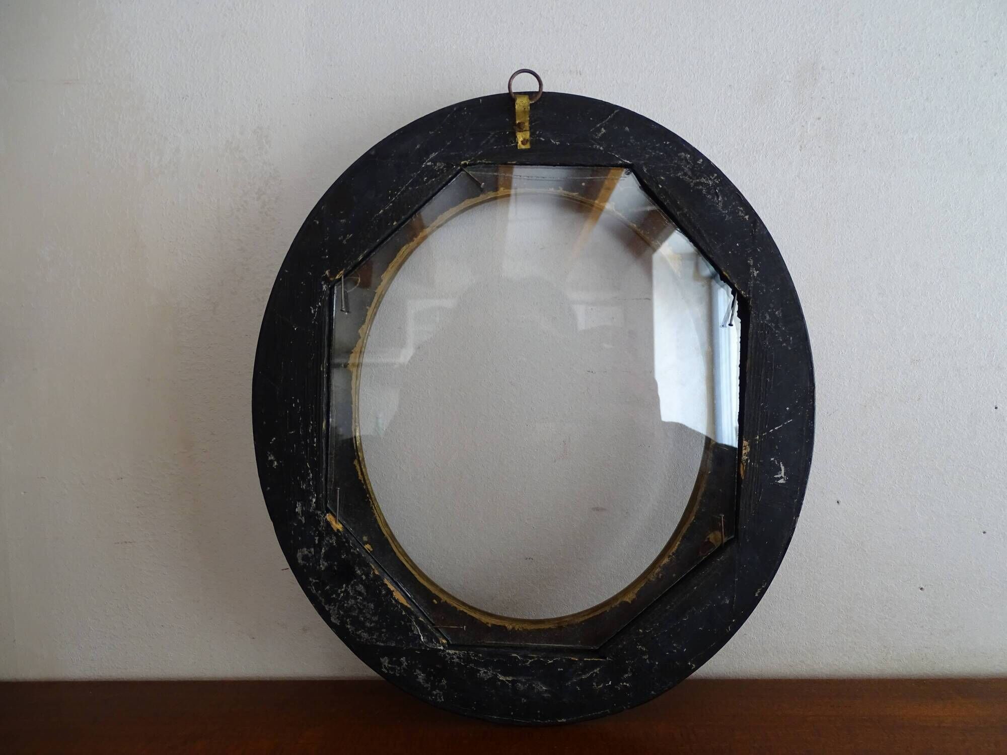 Oval frame Napoleon III blackened wood and blown glass glass glass 24 x 21.5