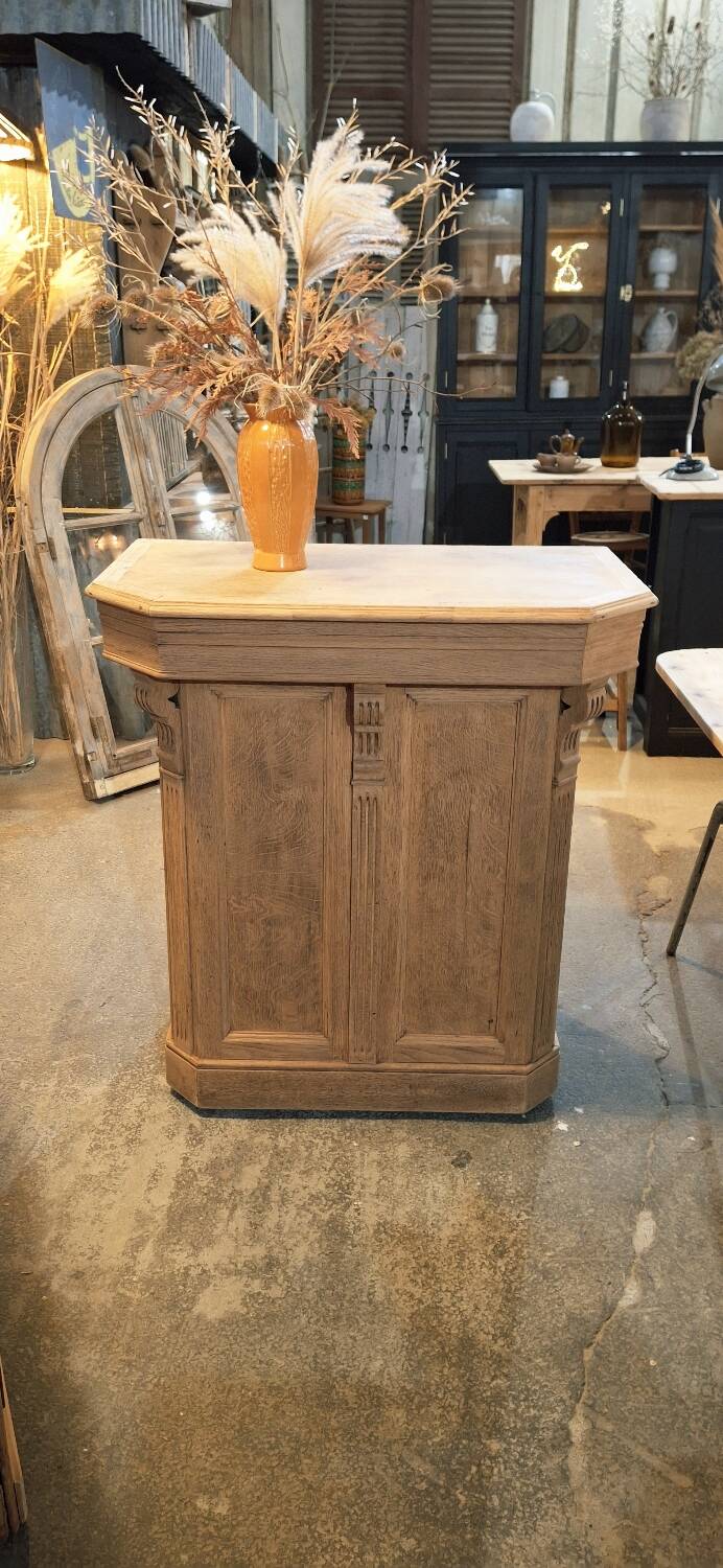 Antique counter