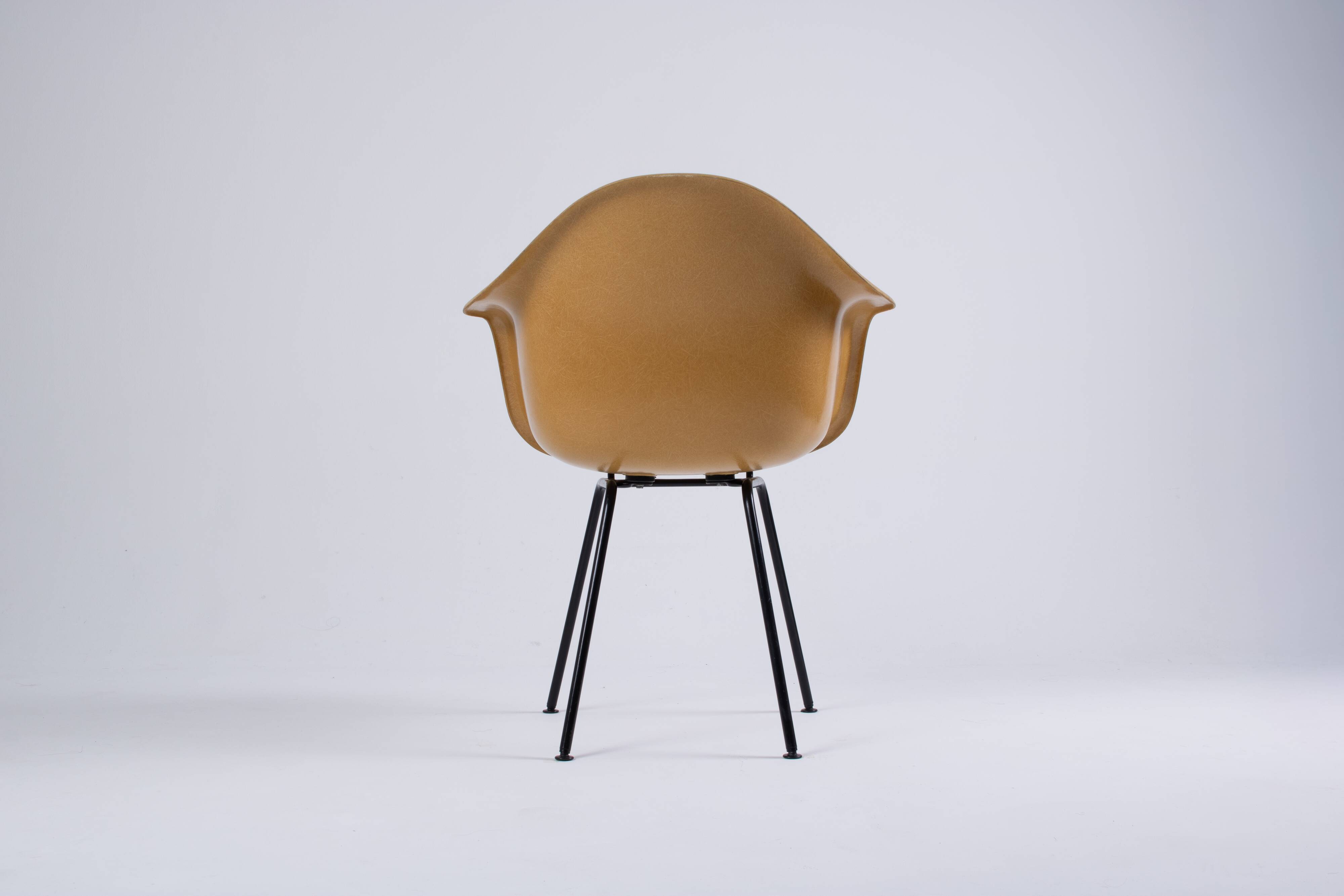 DAX Eames in fibreglass – Light Ochre – Herman Miller / Vitra – circa 19