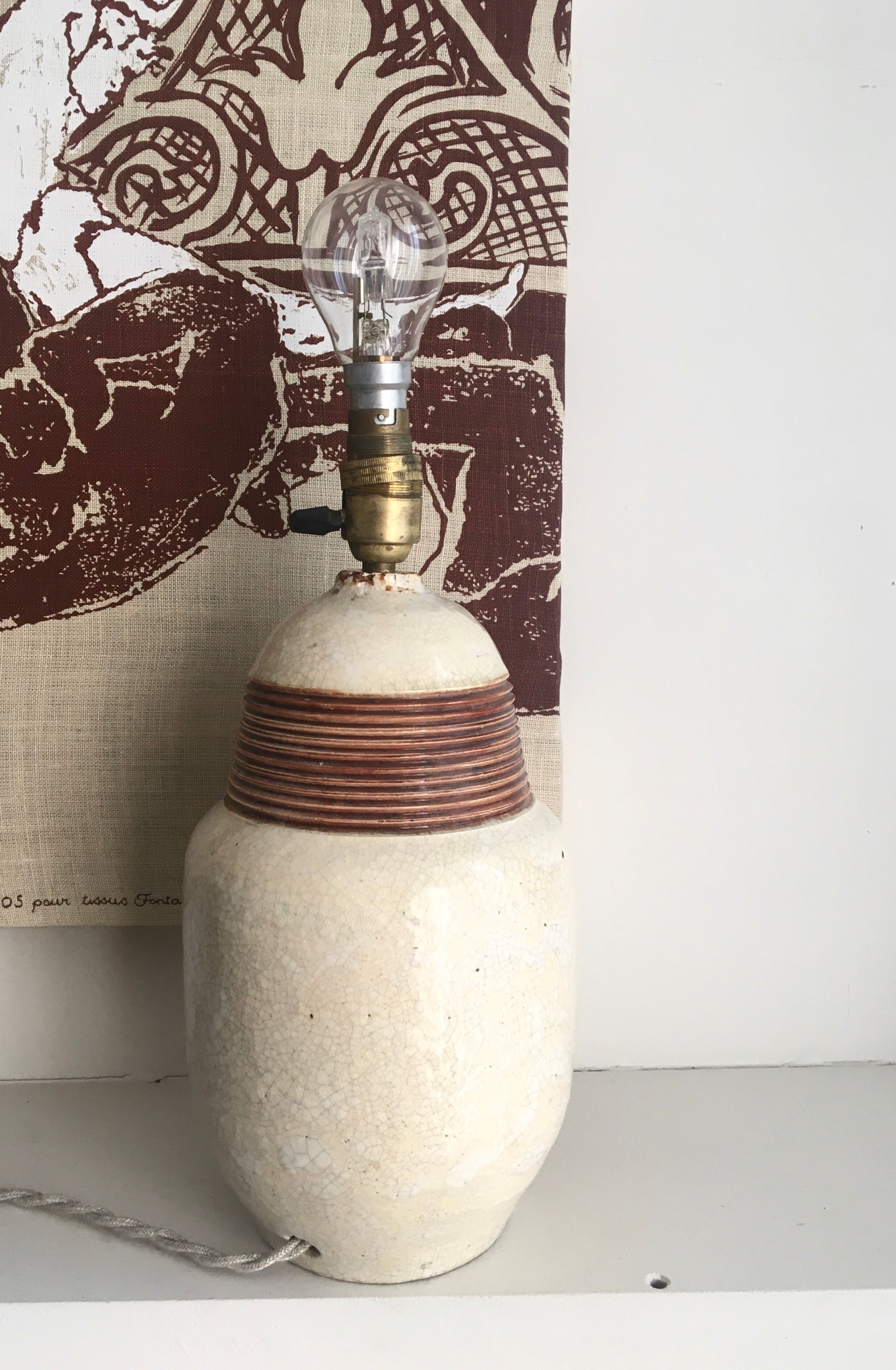 Cracked ceramic lamp foot