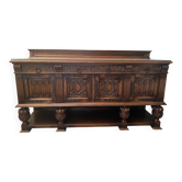 Buffet de style néo gothique
