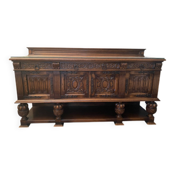 Neo-Gothic buffet