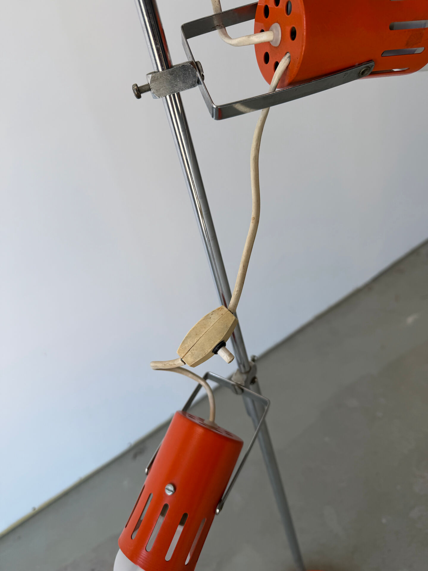 Three-spot floor lamp, Italian design, chrome and vintage orange.