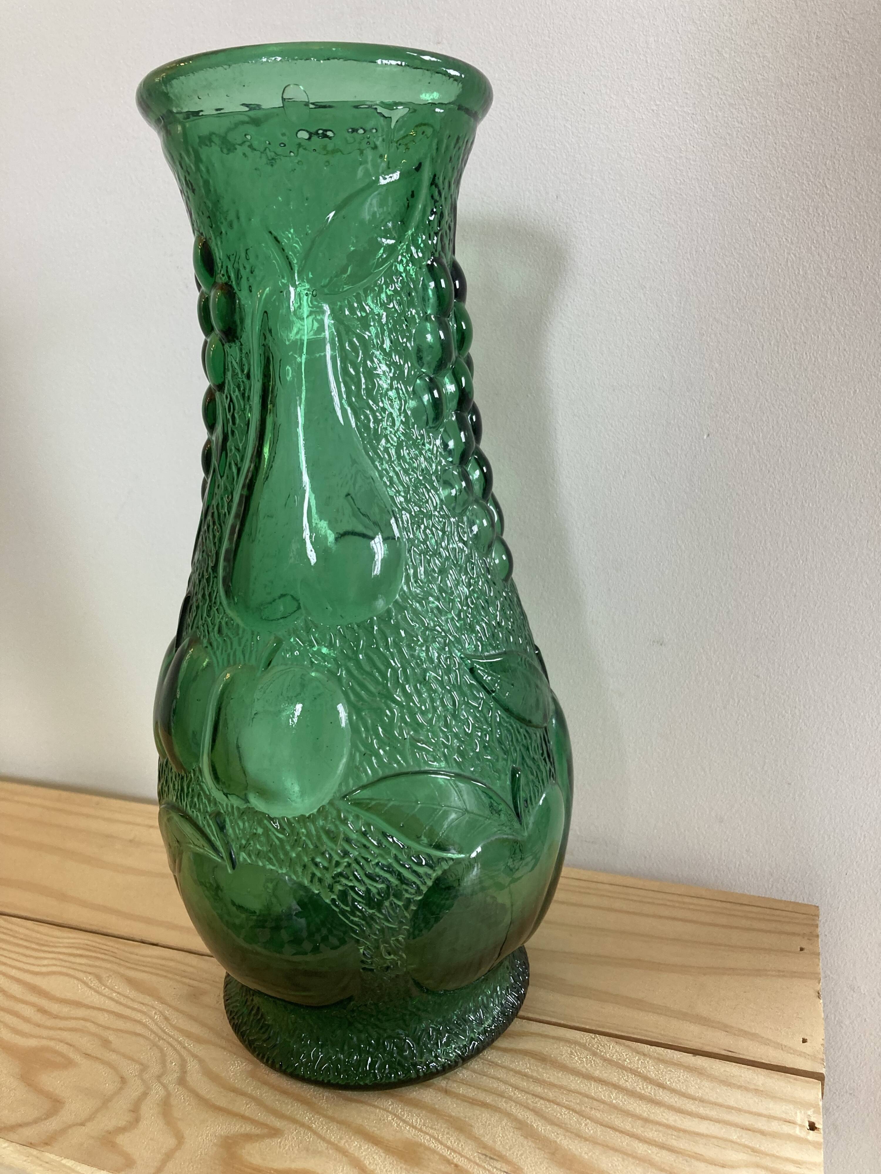 Vintage green glass vase year 1950 Bambicho Marseille fruit décor