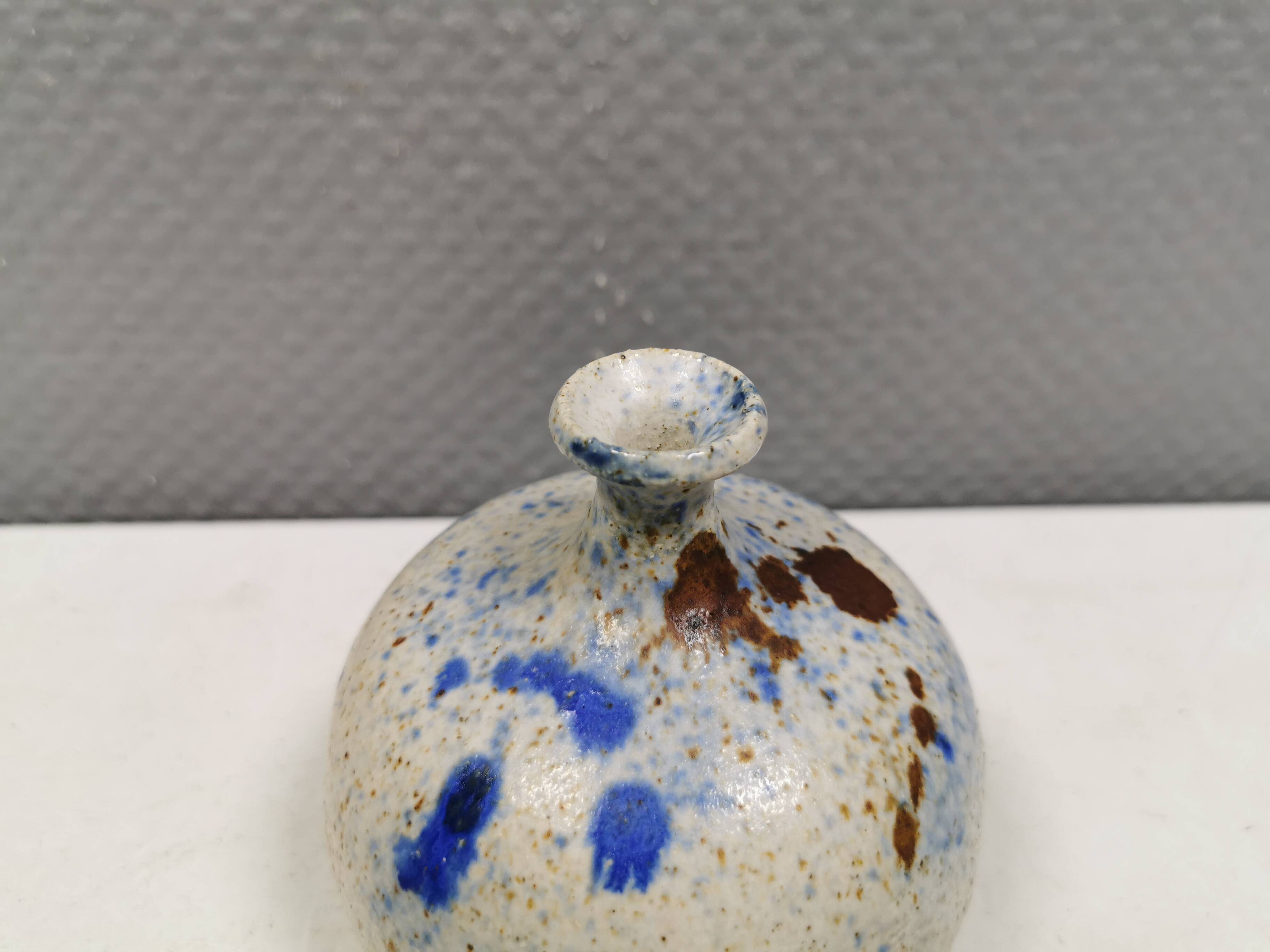 Magnifique vase issu de l'œuvre de Ryagården, 1977, Danemark.