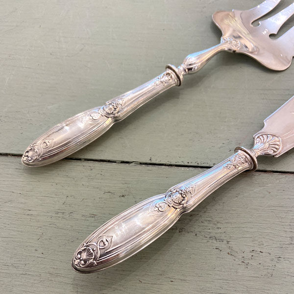 Silver fish cutlery