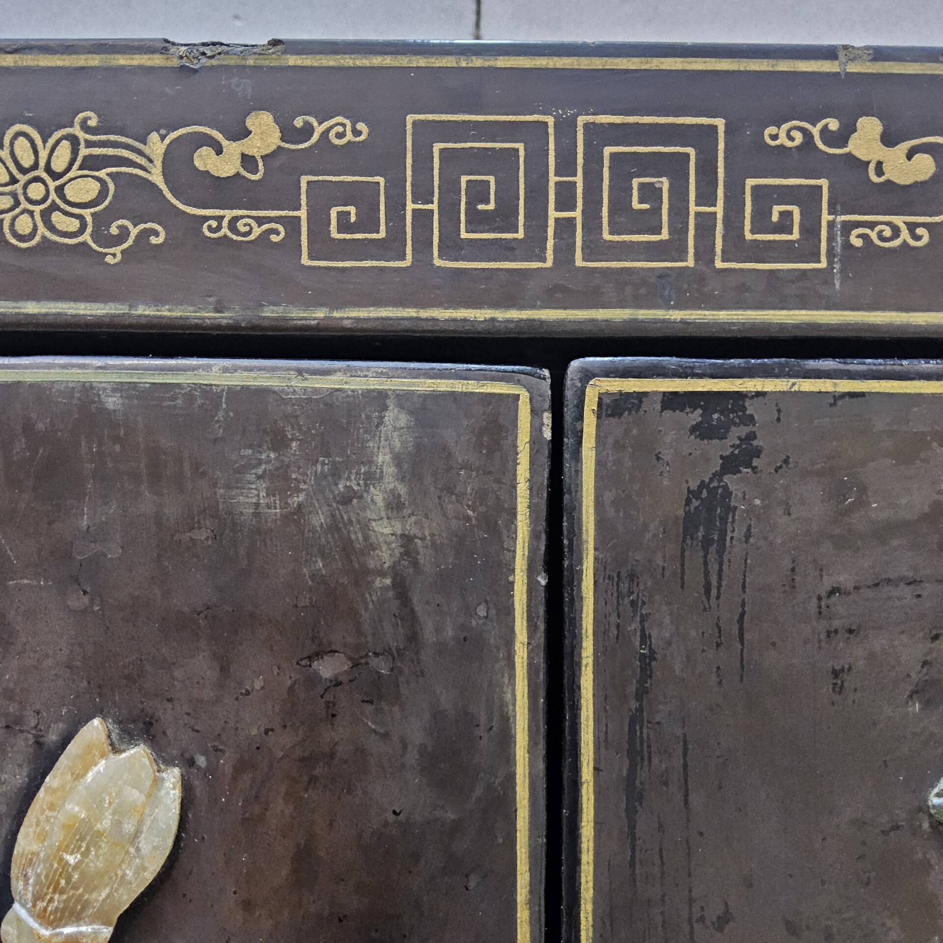 Cabinet laqué chinois vintage en pierre à savon, nacre / oiseaux