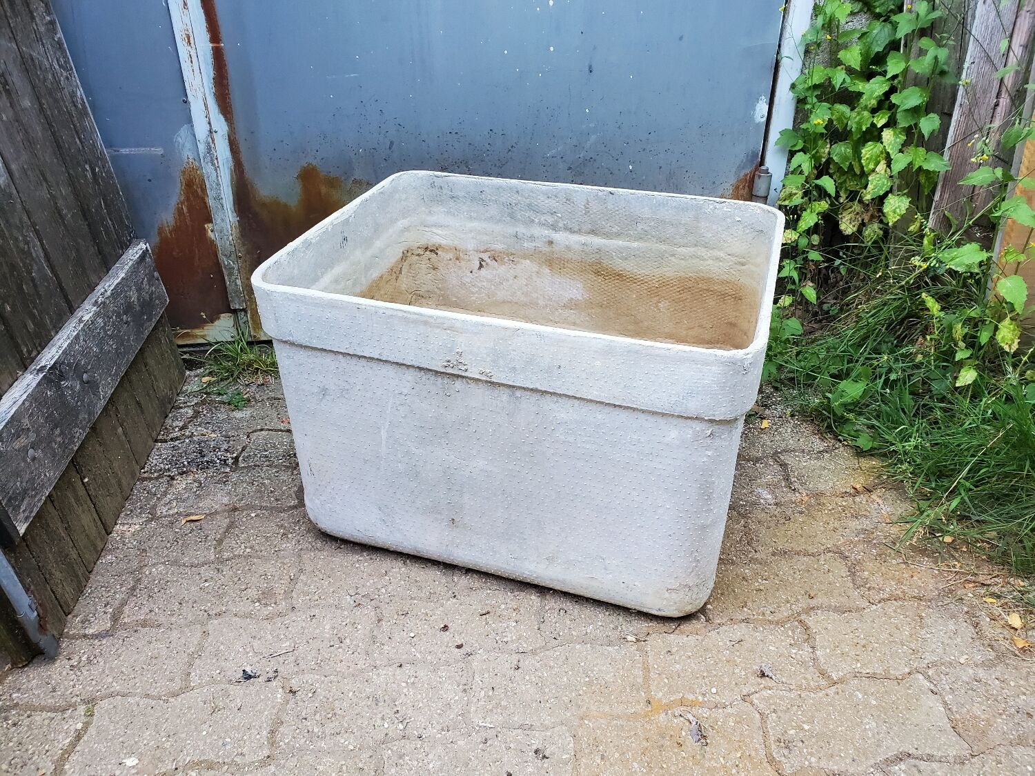 Fiber cement planter 1960/70
