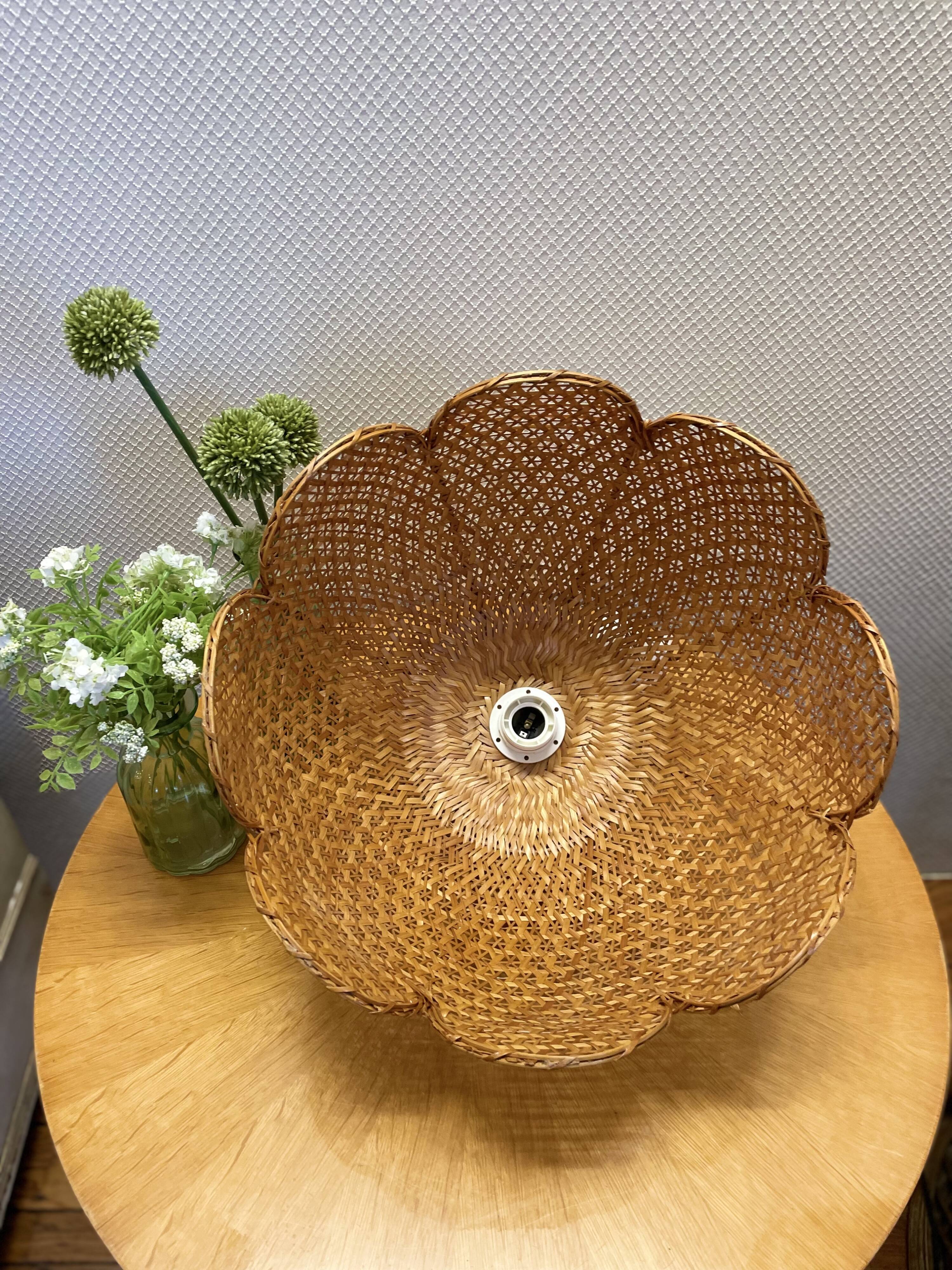 Suspension en rotin vintage forme fleur